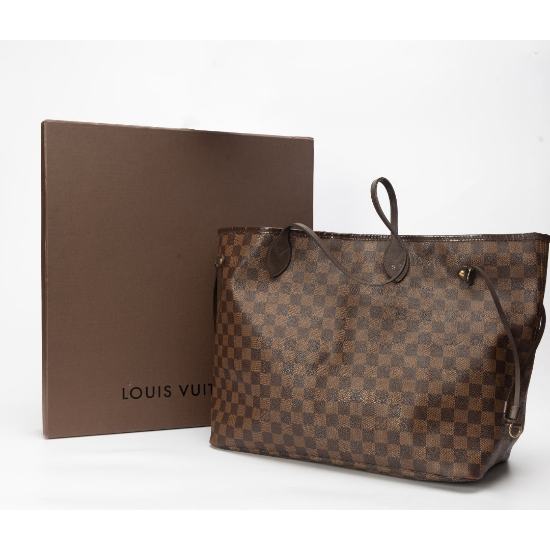 Louis Vuitton Monogram Neverfull MM tote bag
