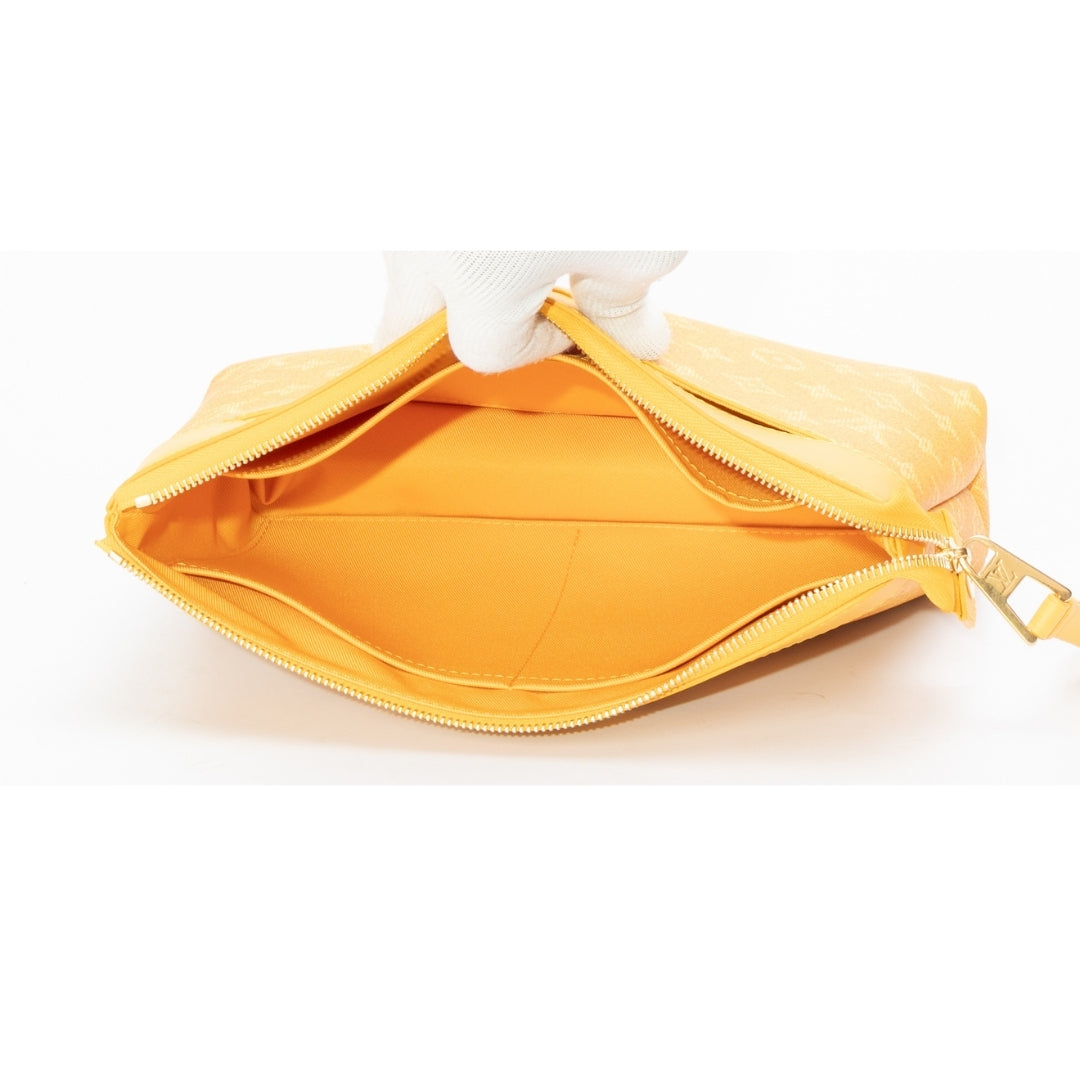 Louis Vuitton Pochette Voyage Souple Pouch