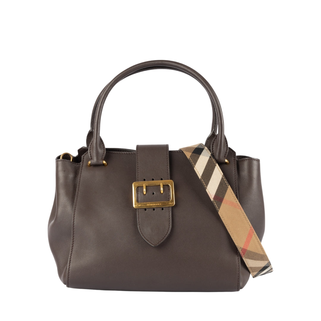 Burberry buckle bag online