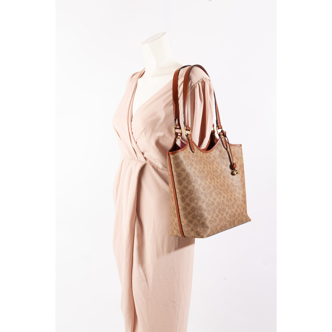 Coach Signature Canvas Day Tote