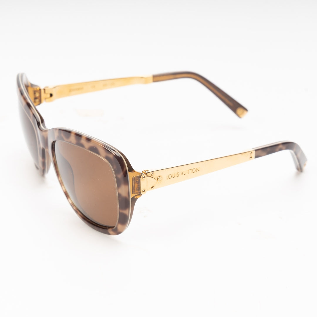 Louis Vuitton Petit Soupcon Carre Oversize Sunglasses