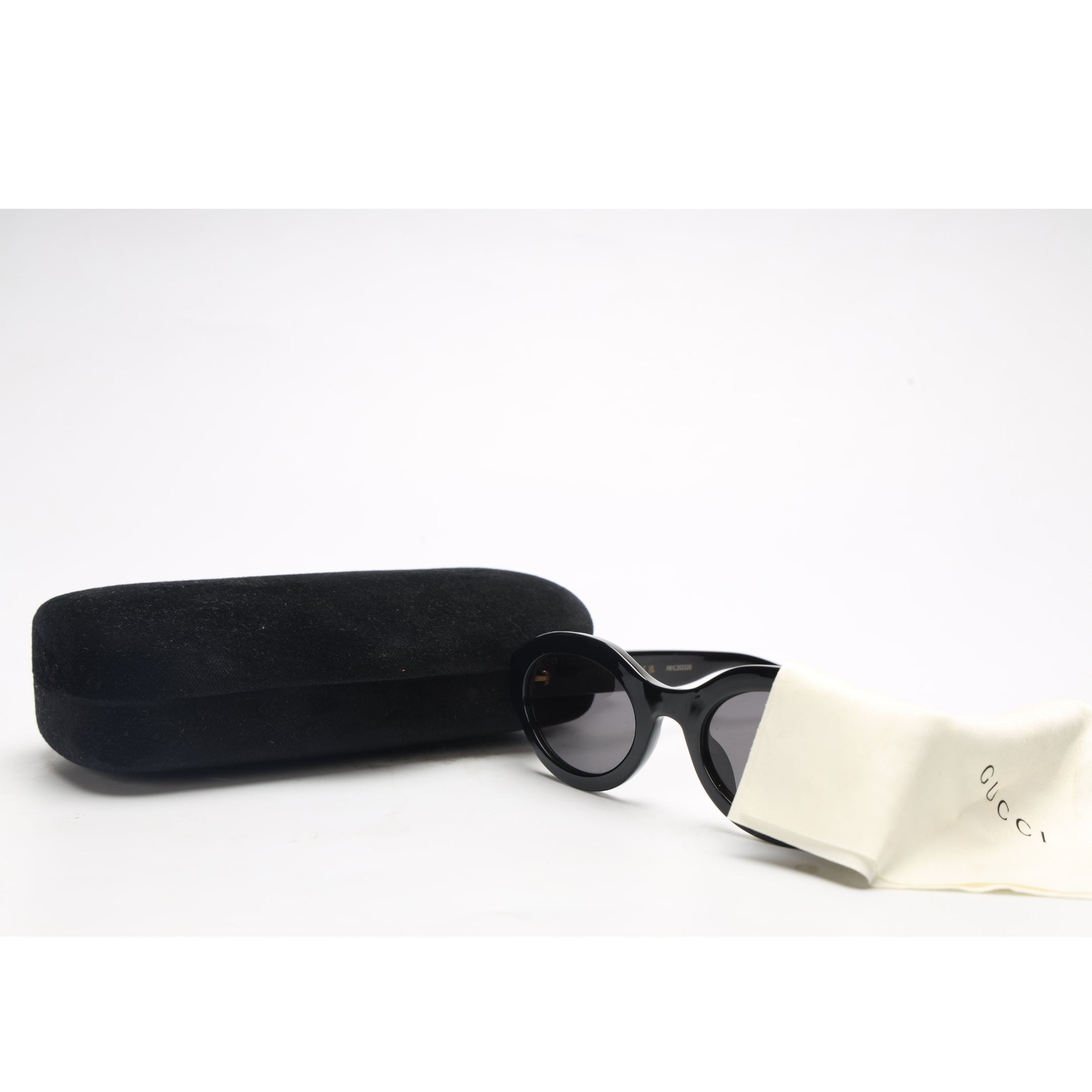 Gucci Black Oval Frame Sunglasses