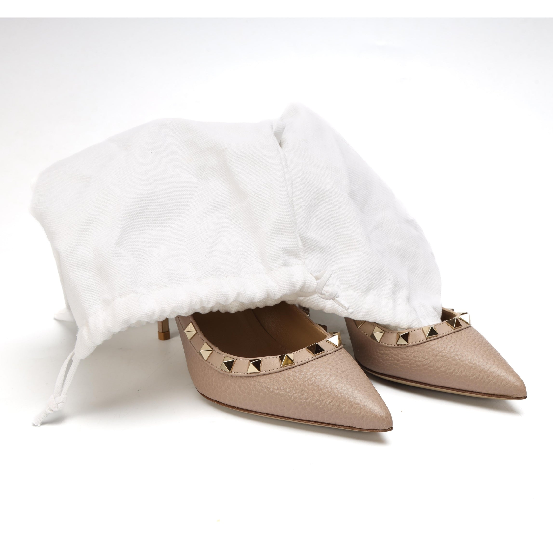 Valentino Garavani Rockstud Beige Pumps