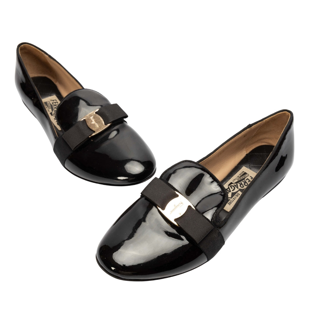 Salvatore Ferragamo Black Vara Bow Loafers