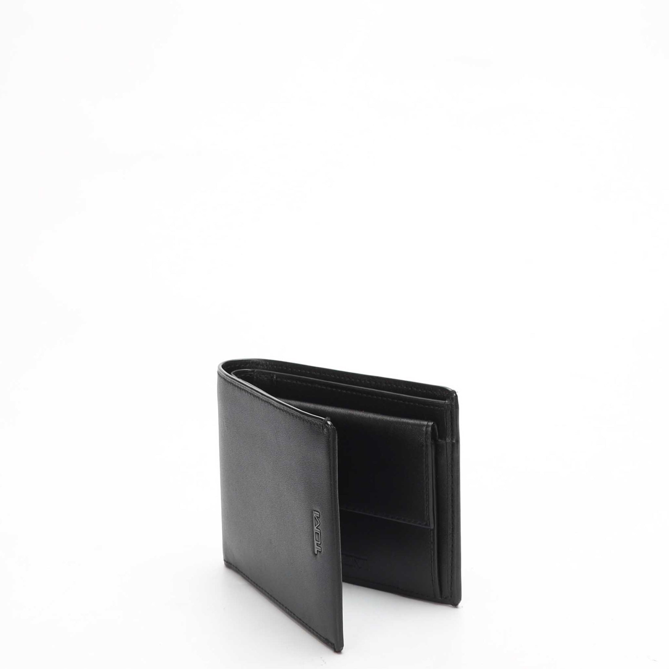 Tumi Nassau Slg Global Wallet W Coin Pocket