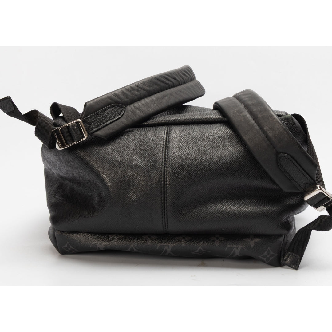 Louis Vuitton Eclipse Monogram Canvas Discovery Backpack