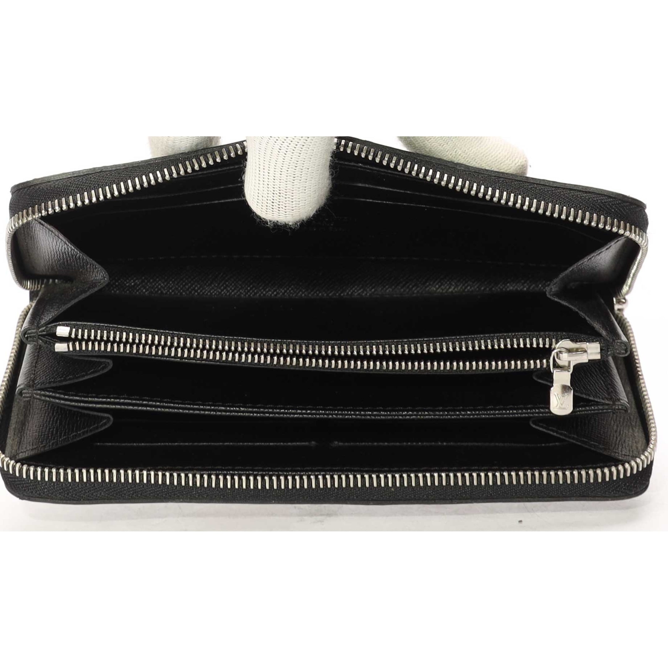 Louis Vuitton Zippy Wallet