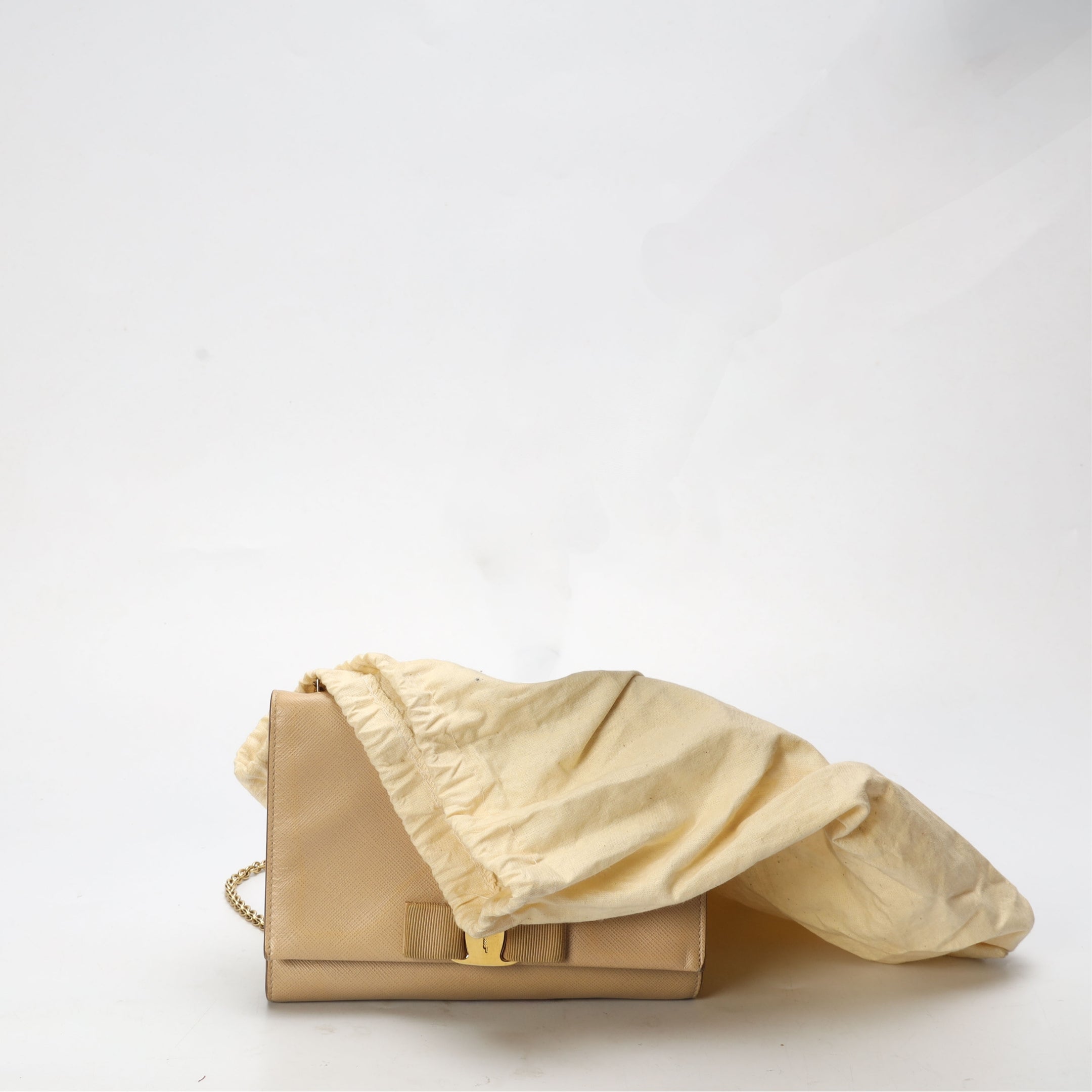 Salvatore Ferragamo Beige Vara Bow Chain Crossbody Bag