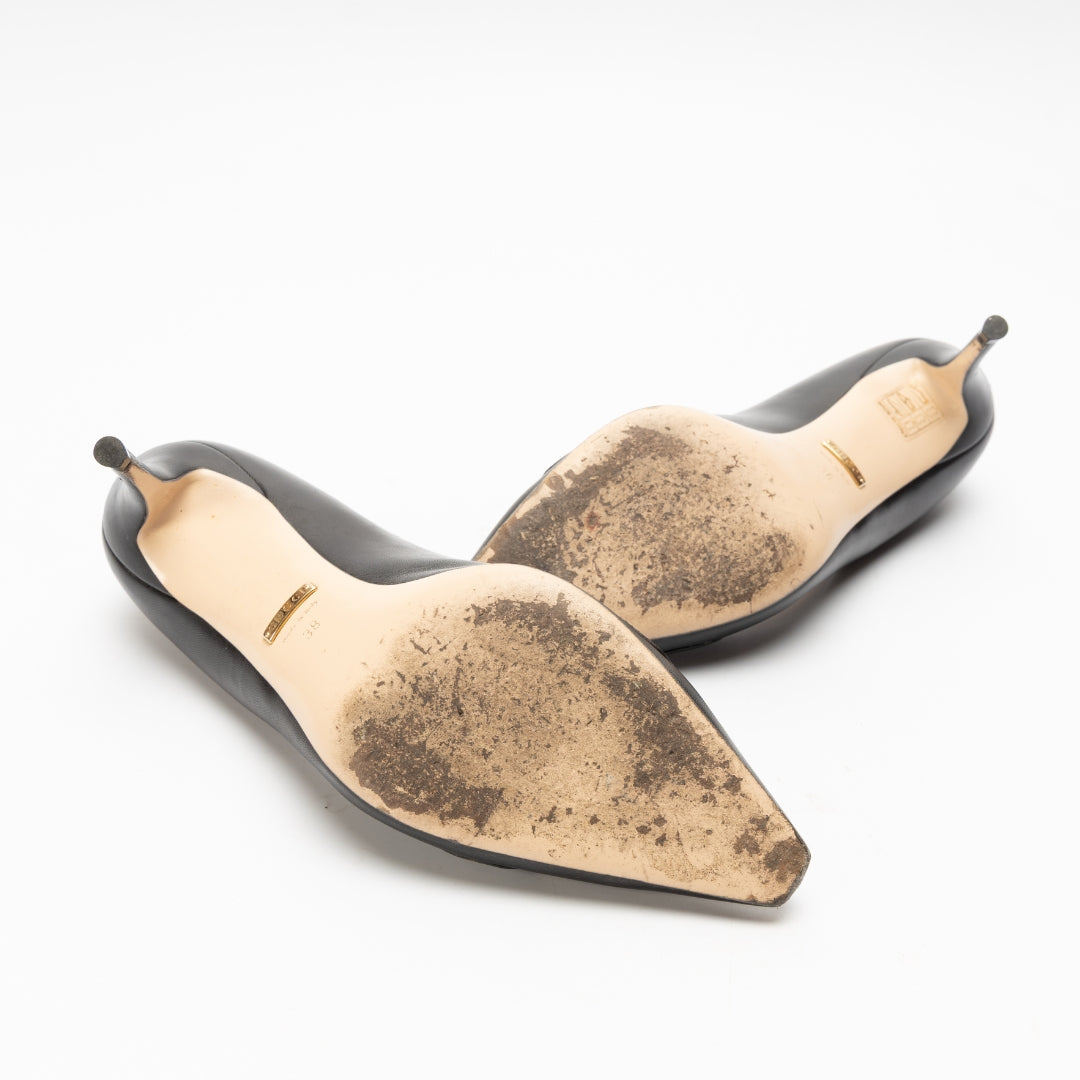 Gucci Black Leather Zumi Pumps