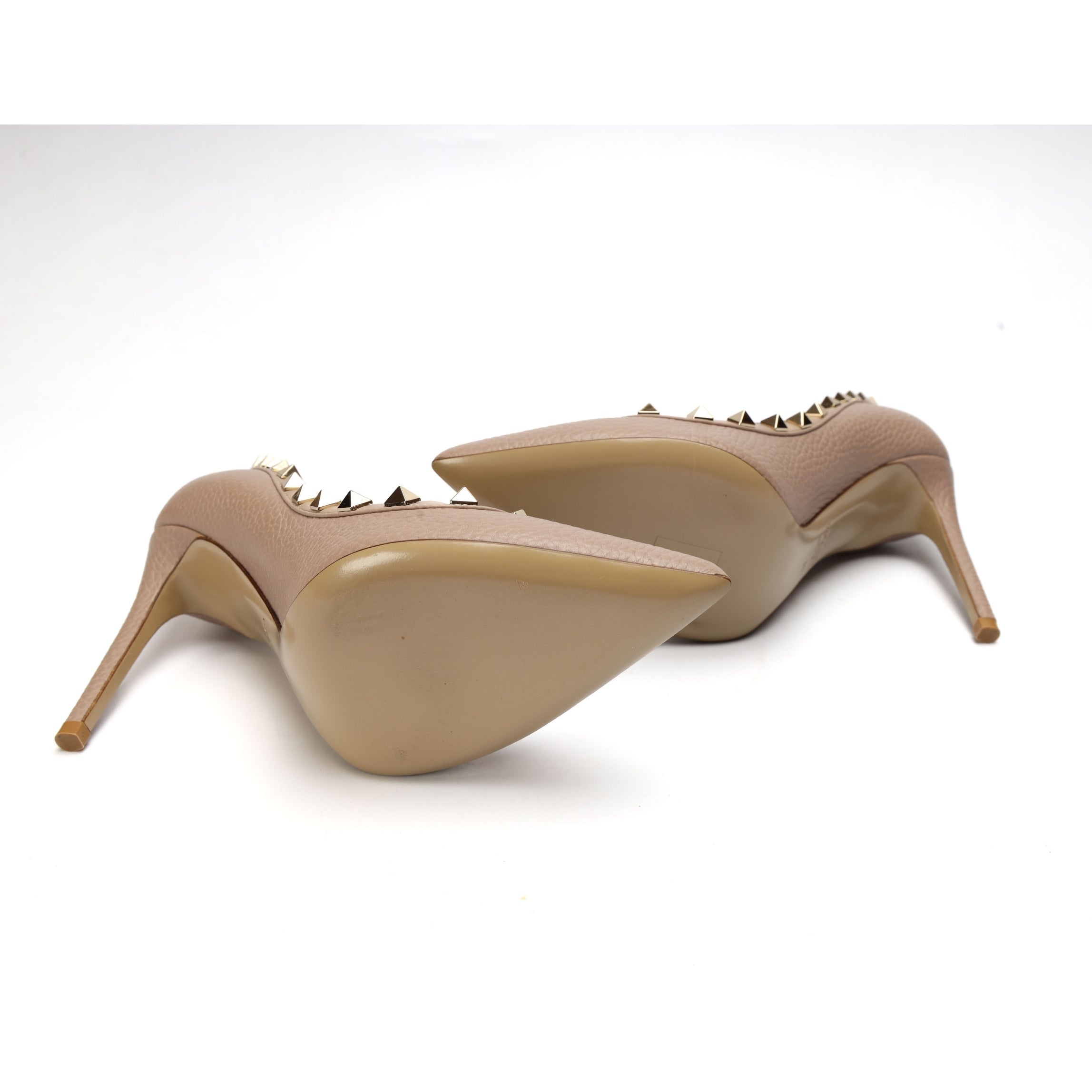 Valentino Garavani Rockstud Beige Pumps