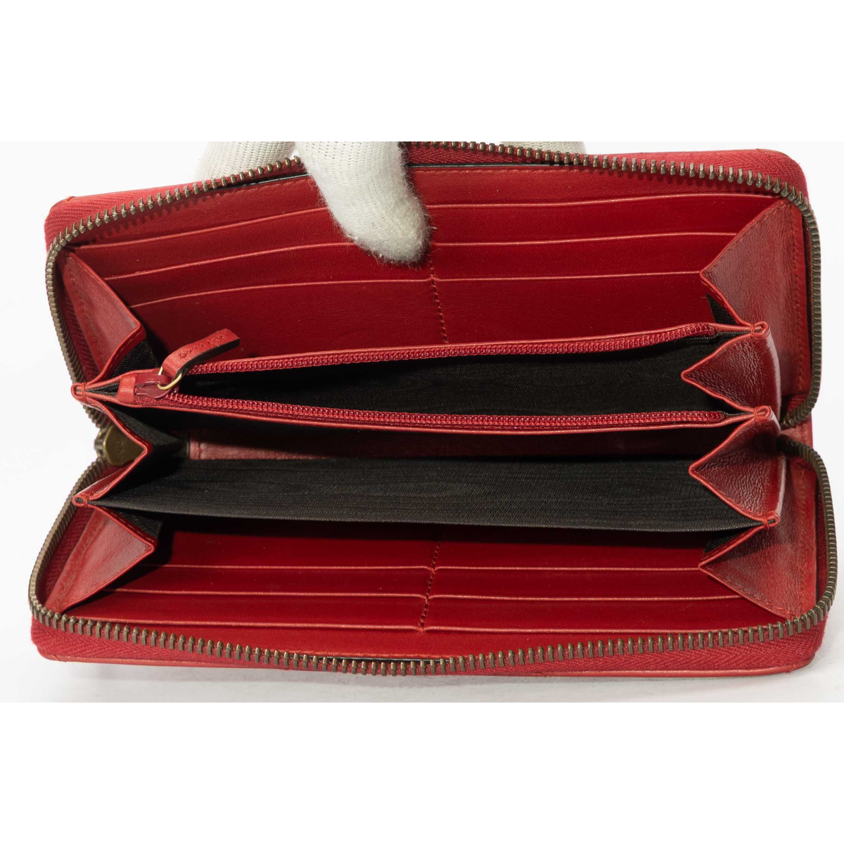 Gucci GG Marmont Zip Around Wallet