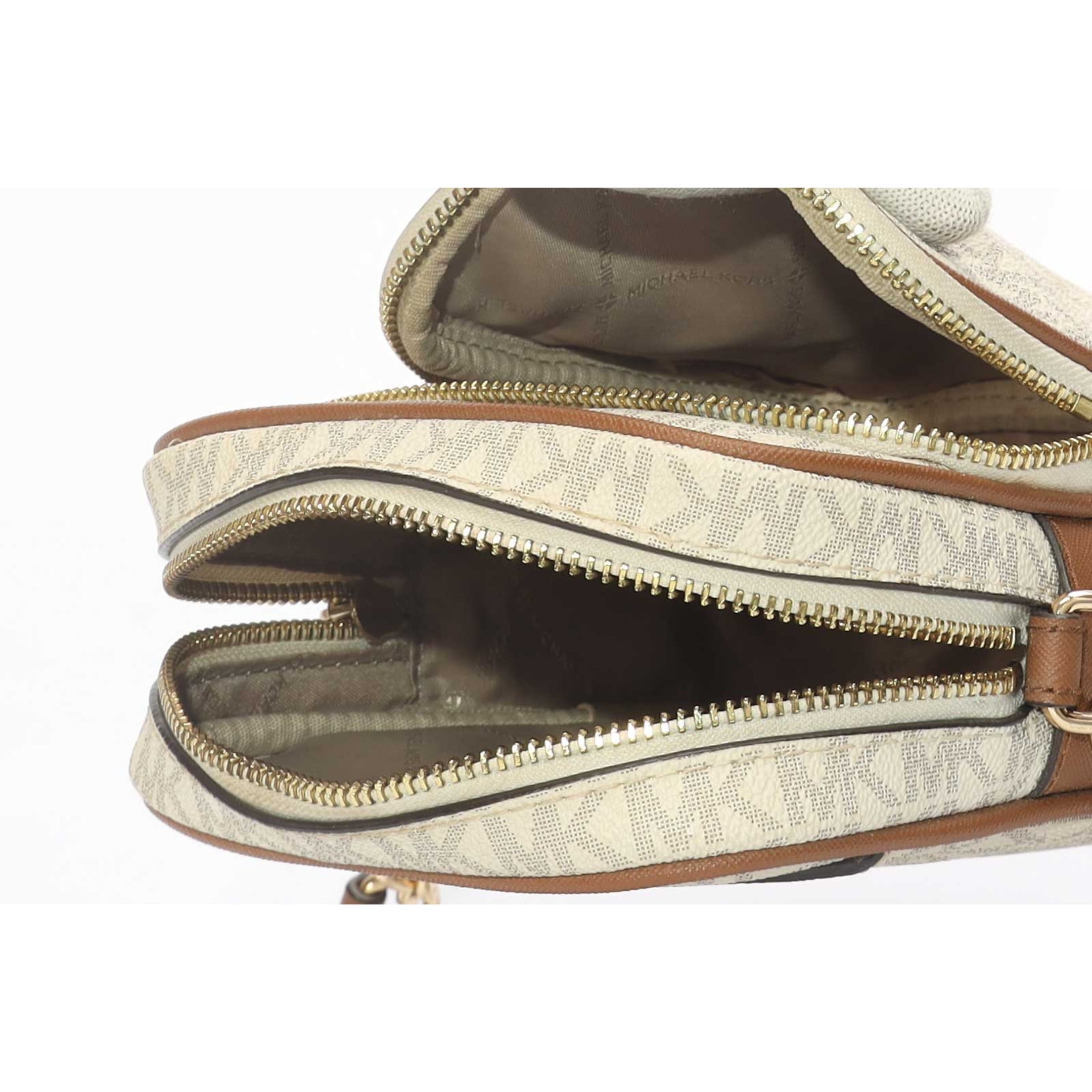 Michael Kors Vanilla Jet Set Travel Logo Crossbody Bag