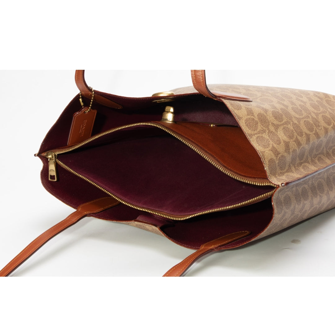 Coach Willow Tote In Signature Canvas