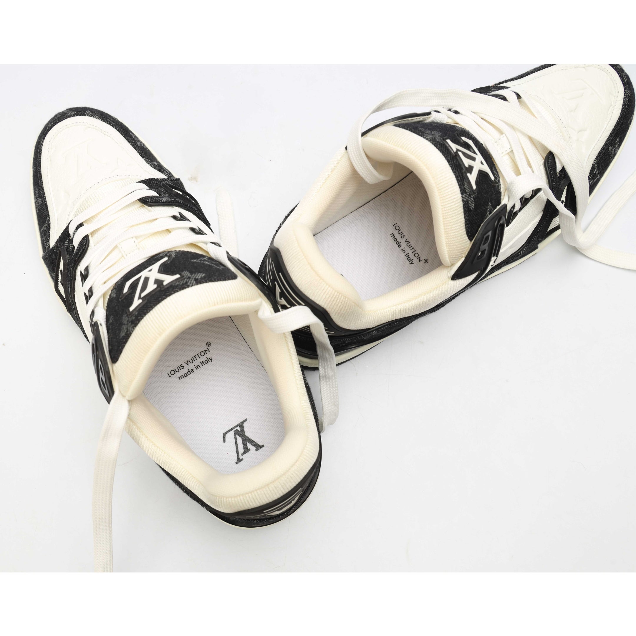 Louis Vuitton Logo Trainer Sneakers