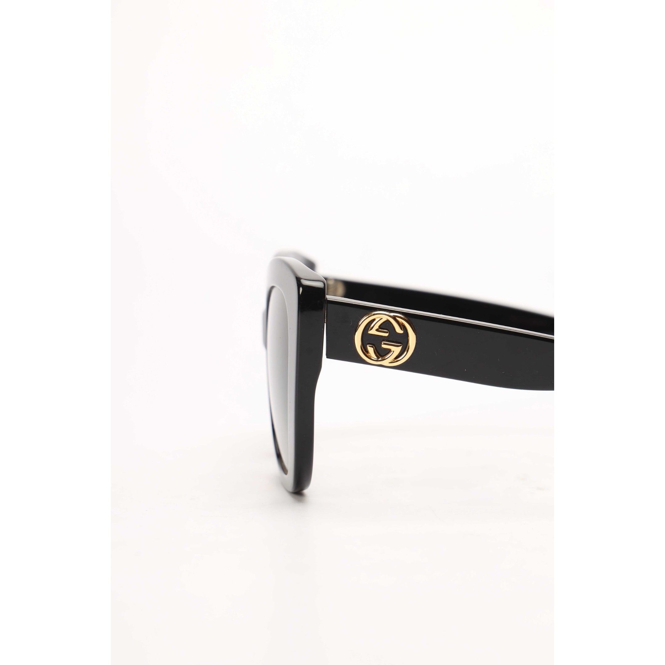 Gucci Cat Eye Women's sunglasses