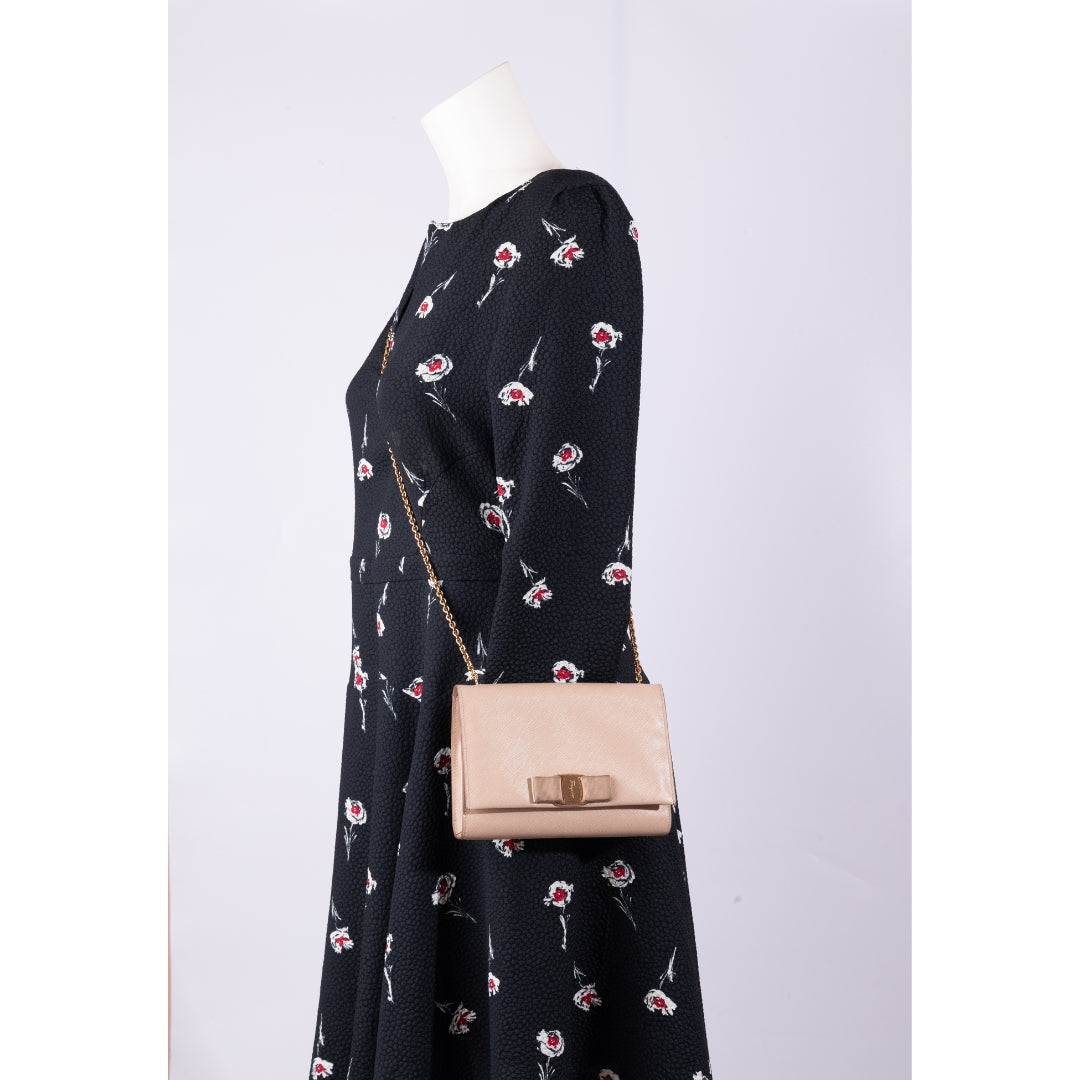 Salvatore Ferragamo Beige Leather Vara Bow Crossbody Bag