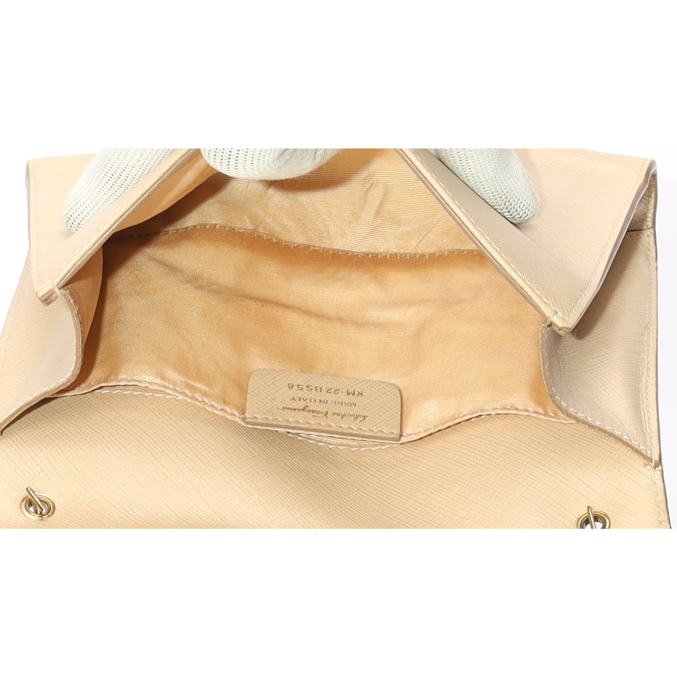 Salvatore Ferragamo Beige Vara Bow Chain Crossbody Bag