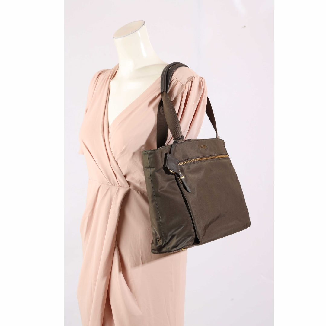Tumi Zip Mauren Tote