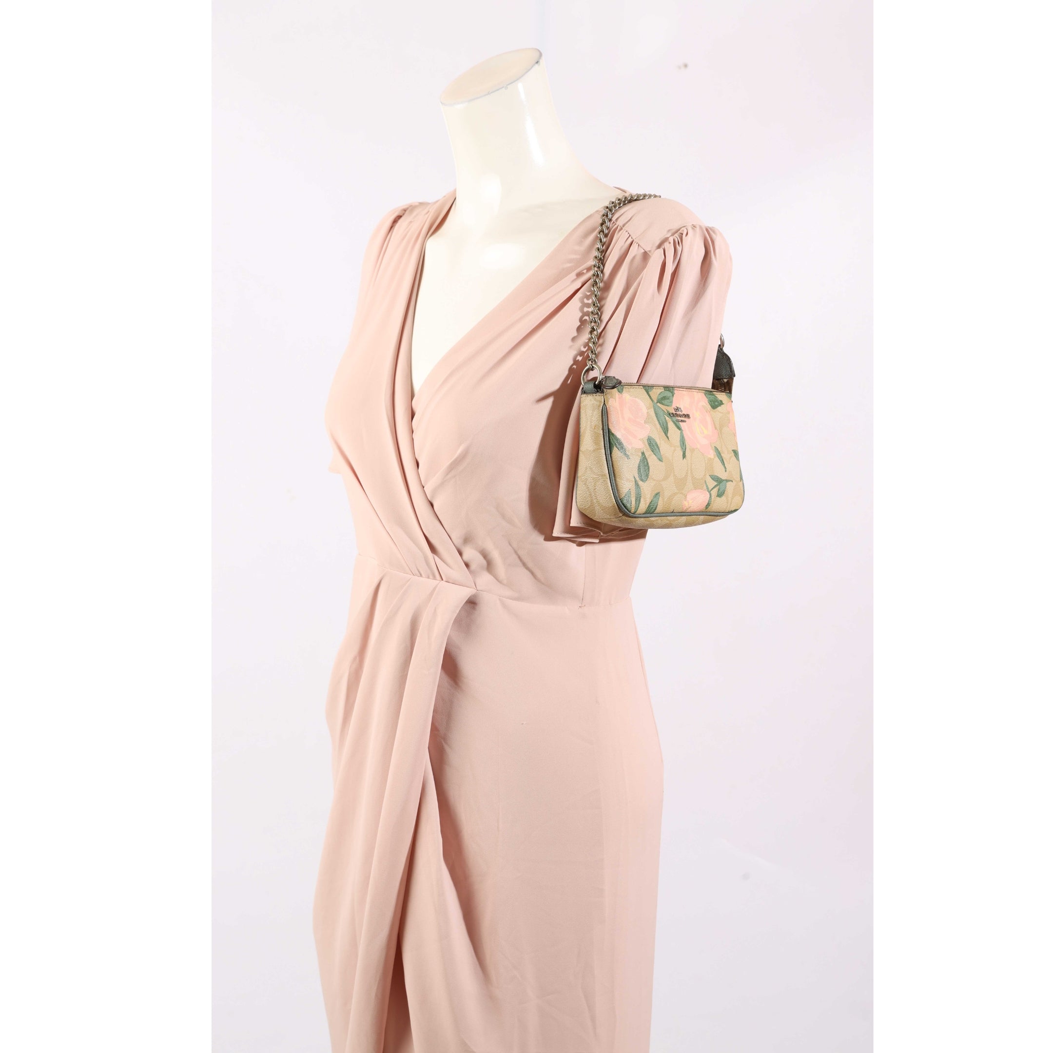 Coach Nolita 19 Floral Print Signature Canvas Pochette