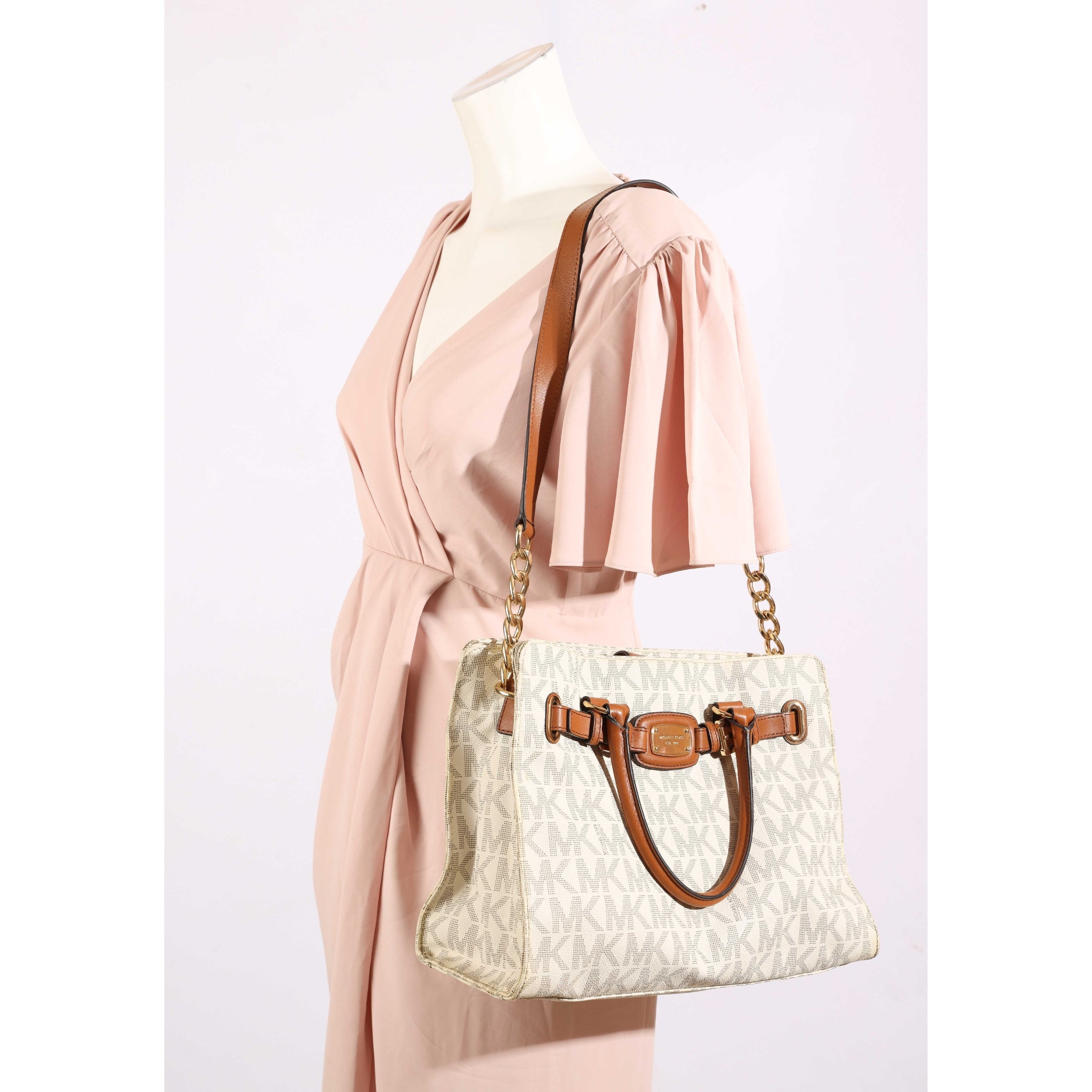 Michael Kors Vanilla Logo East West Hamilton Tote