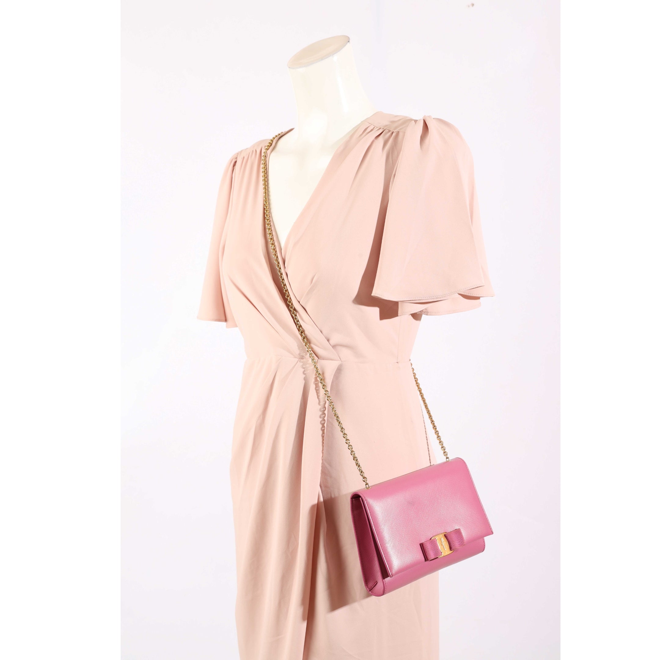 Salvatore Ferragamo Pink Vara Bow Chain Crossbody Bag