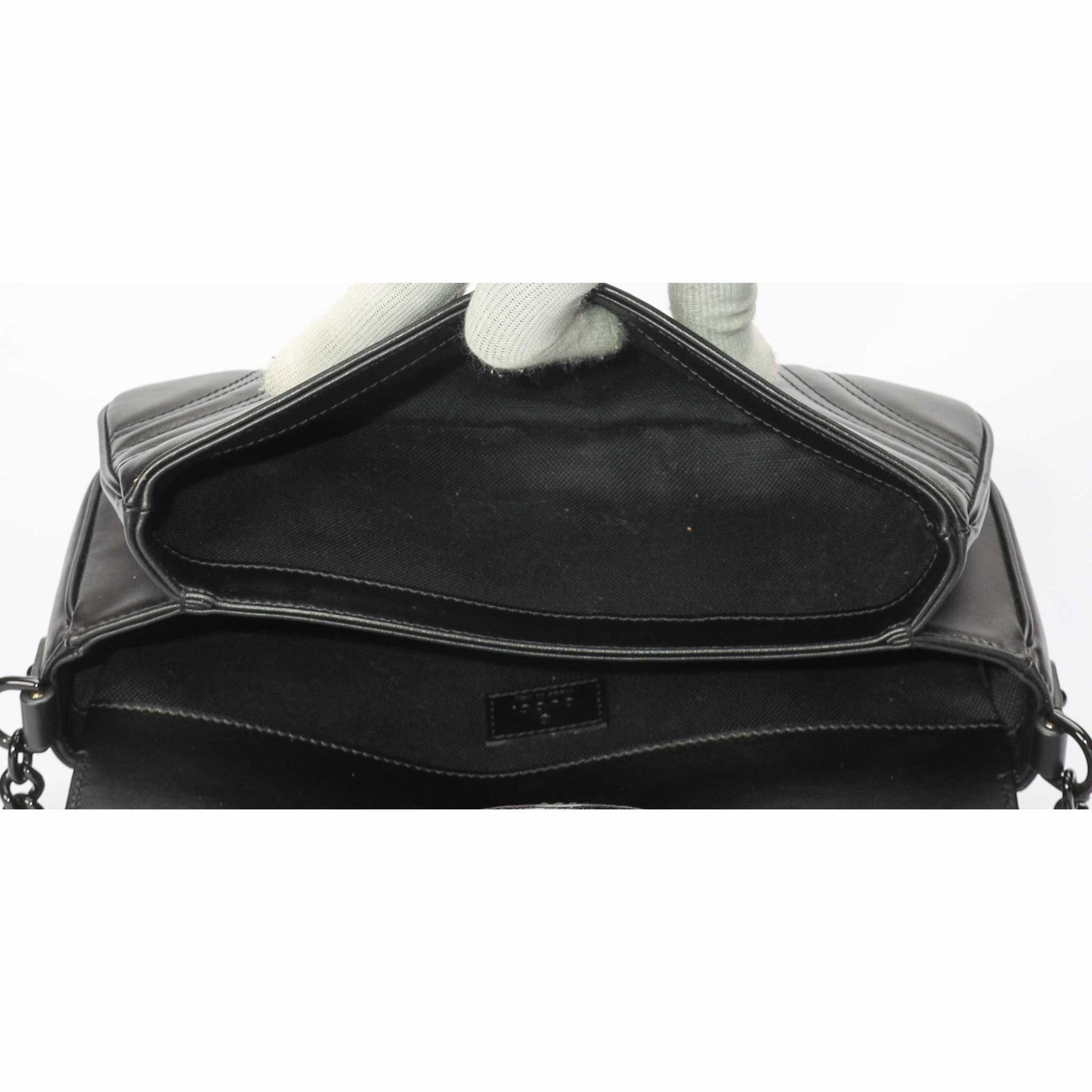 Gucci GG Marmont Small Shoulder Bag