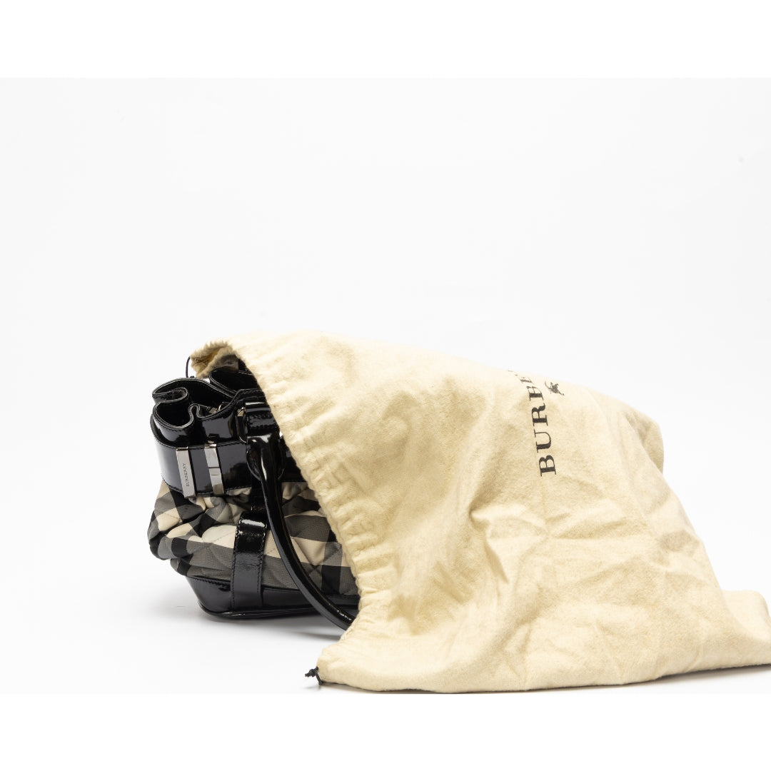 Burberry Beat Check Medium Landscape Tote