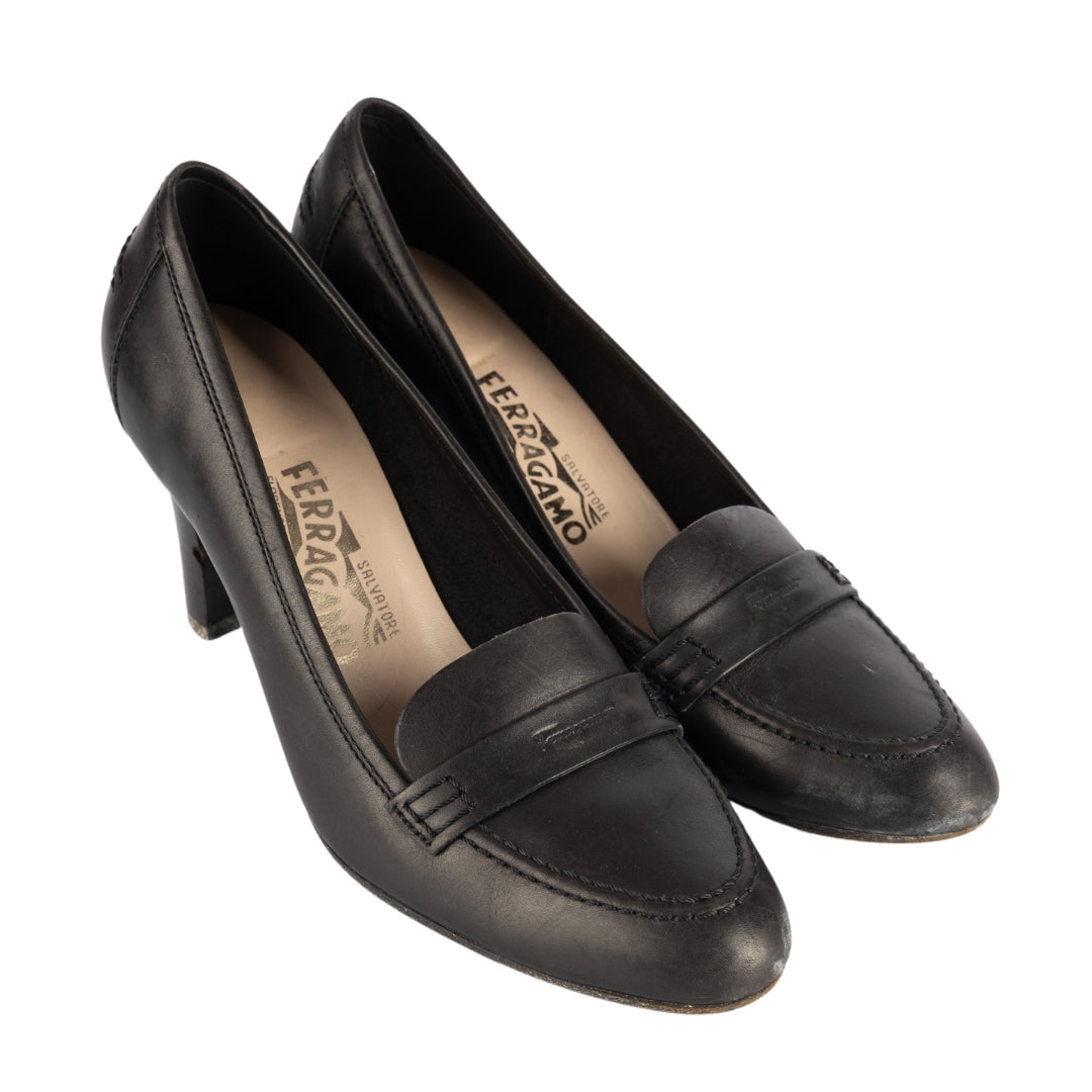 Salvatore Ferragamo Black Leather Loafer Pumps