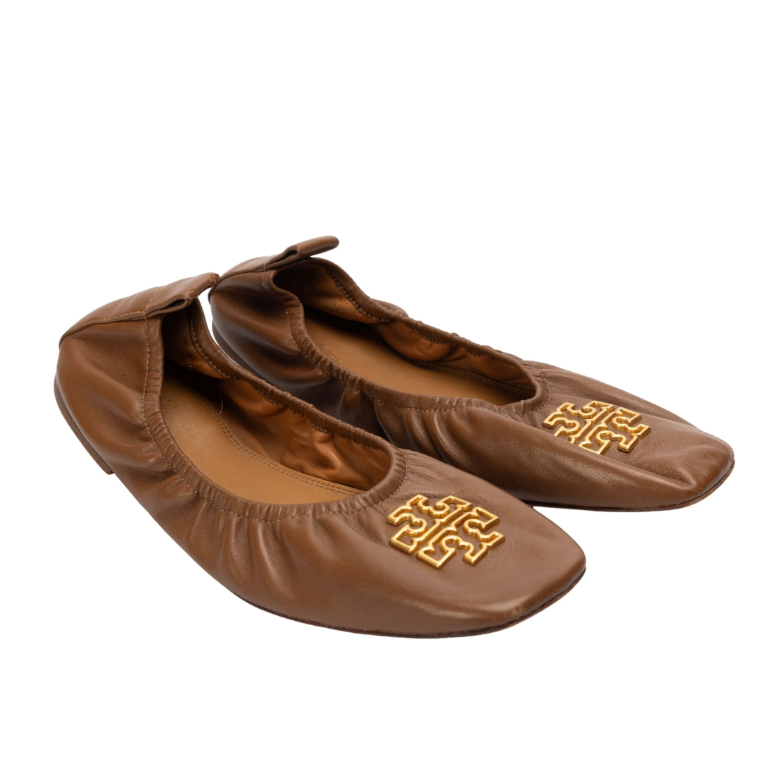 Tory Burch Britten Leather Ballet Flat In Brown