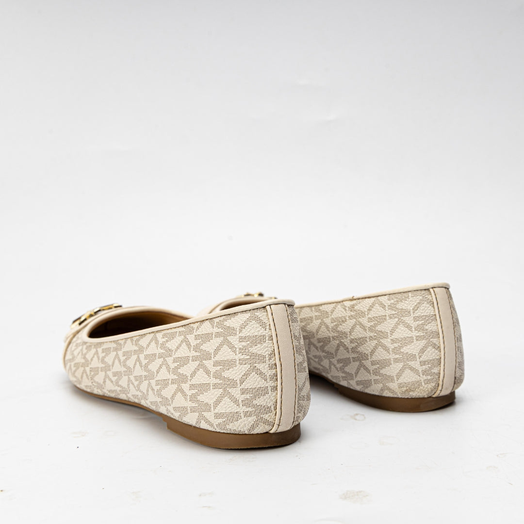 Michael Kors Vanilla Jilly Logo Ballet Flat