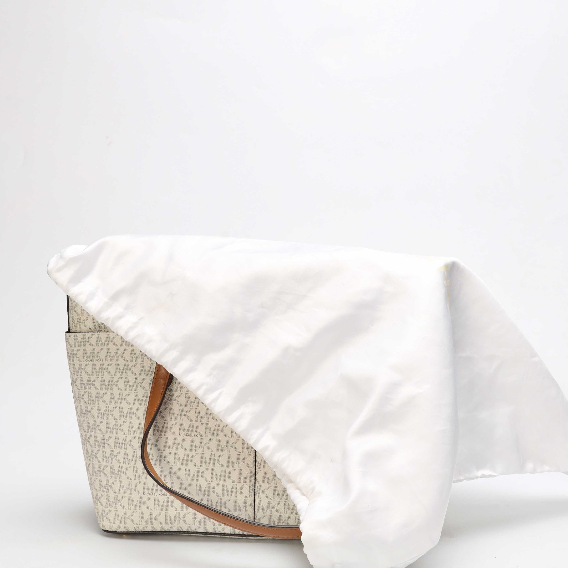 Michael Kors Vanilla Logo Bedford Tote