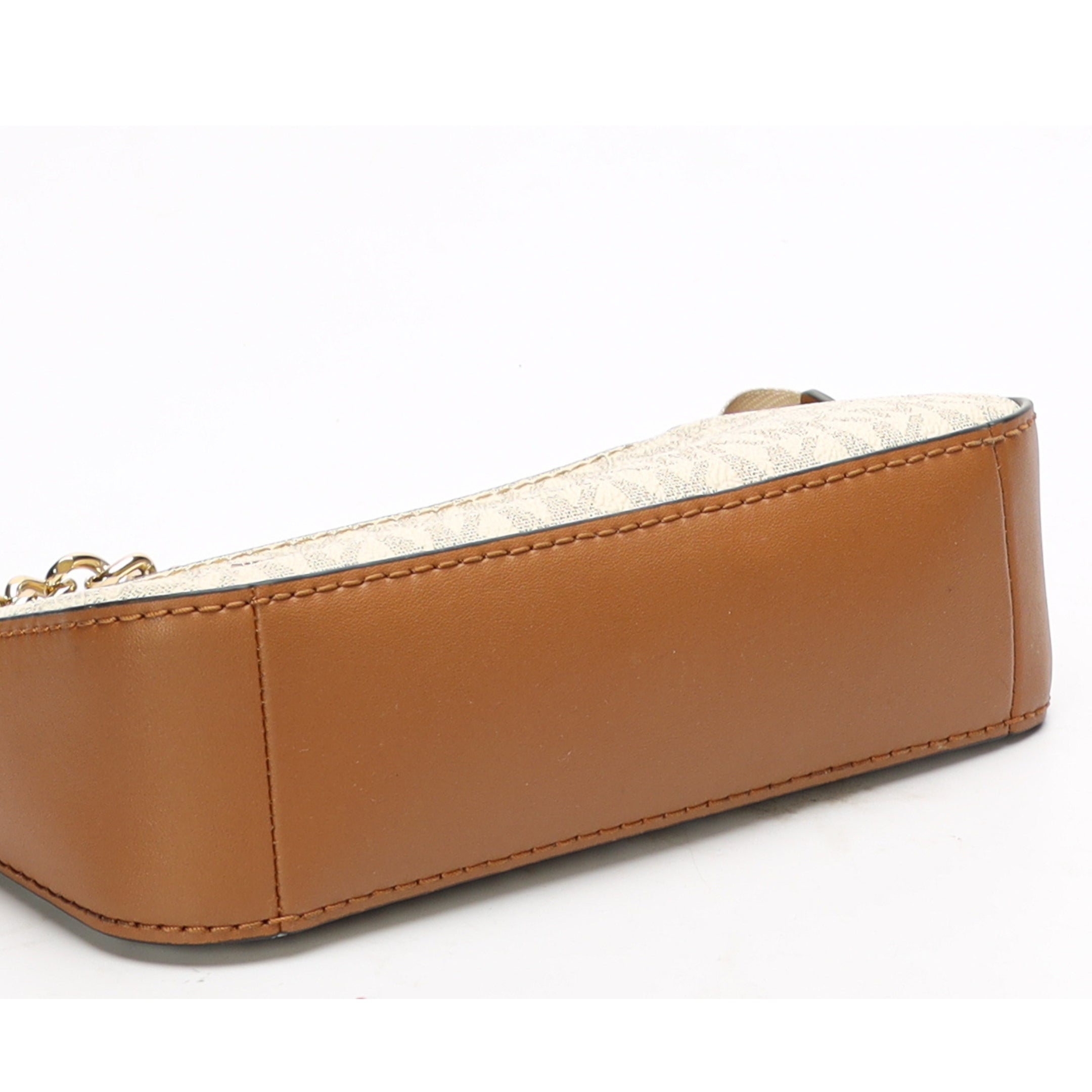 Michael Kors Jet Set Vanilla Chain Pouchette Bag