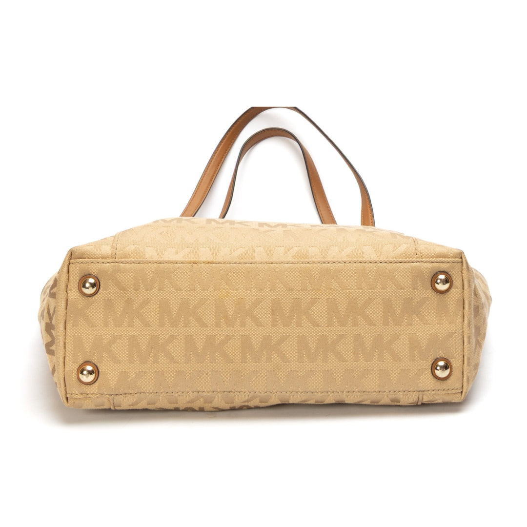 Michael Kors Beige Jet Set Top Zip Tote