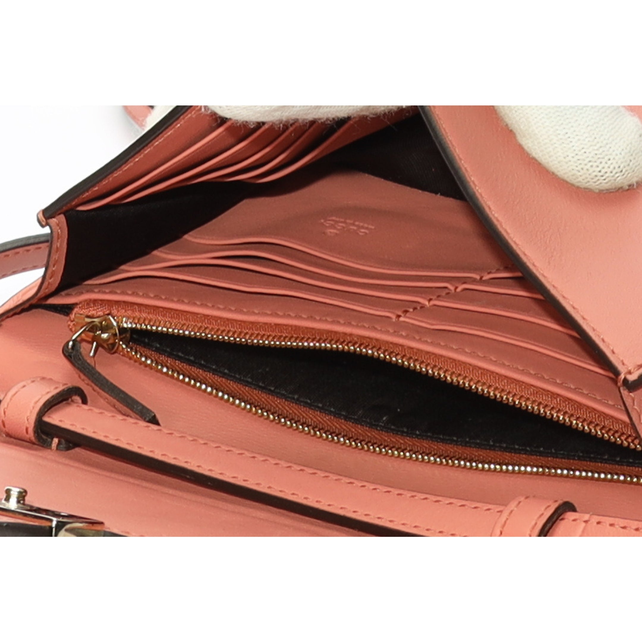 Gucci Interlocking GG Pink Flap Wallet On Strap