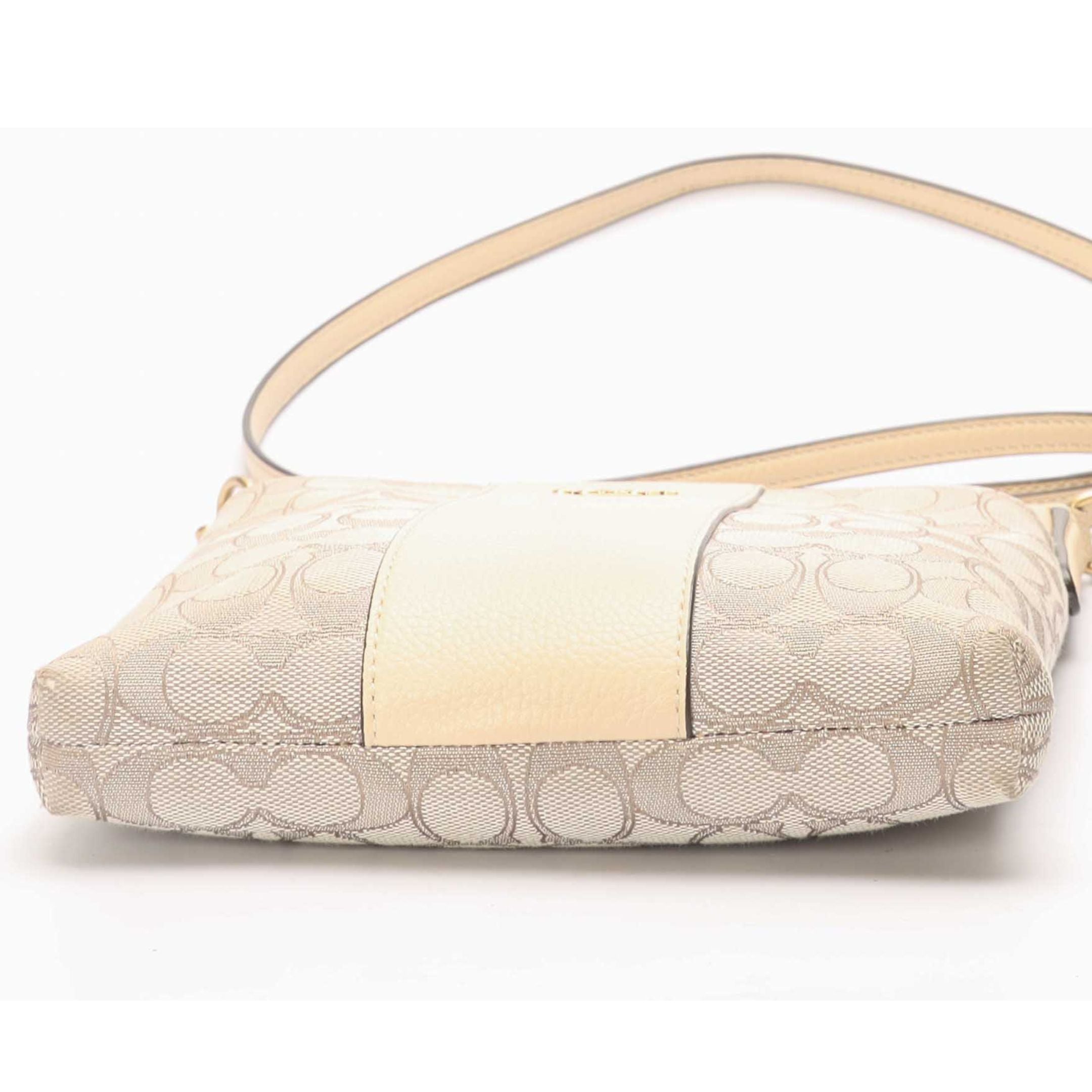 Coach Kitt Messenger Crossbody Bag
