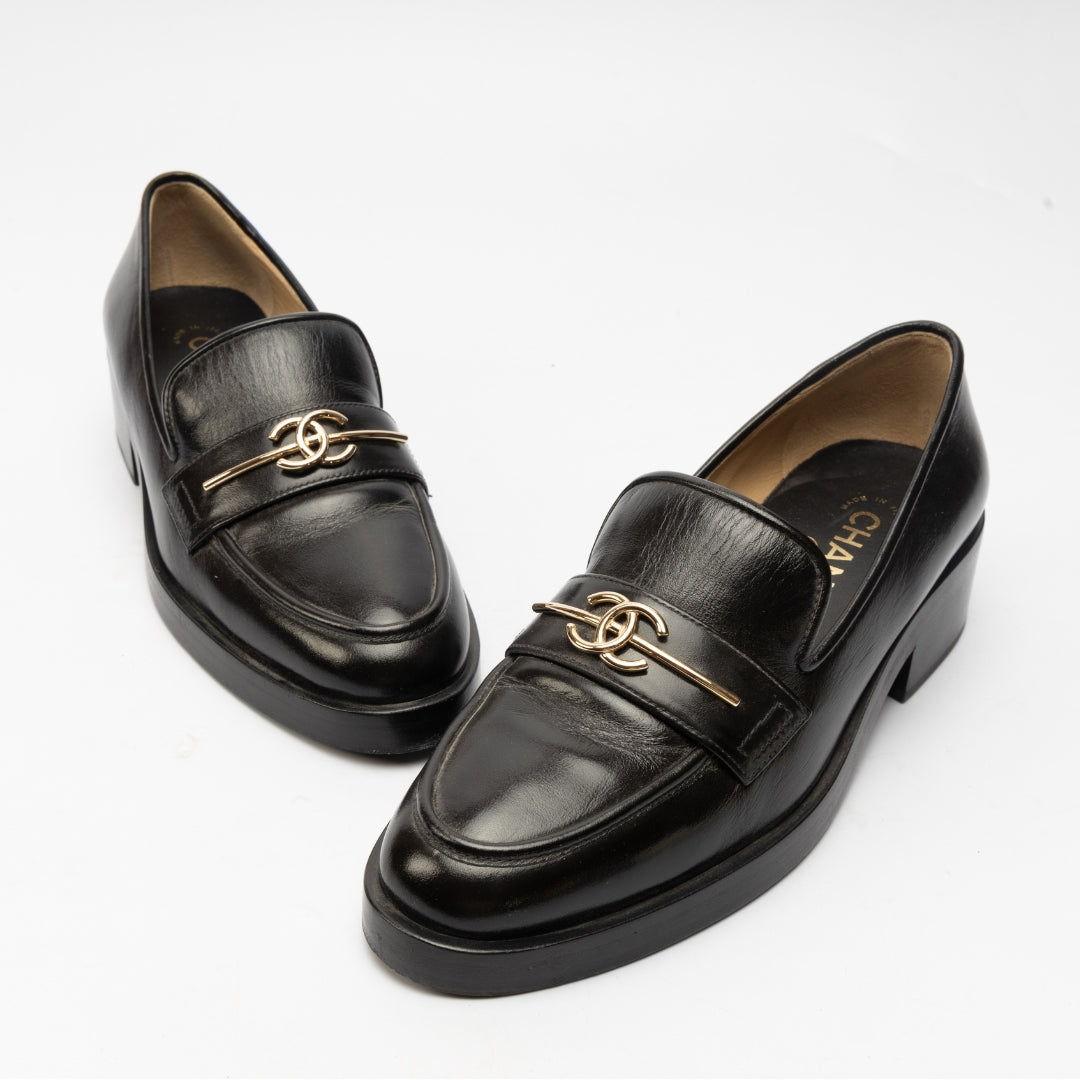 Chanel Cruise 2023 Black Leather CC Loafers