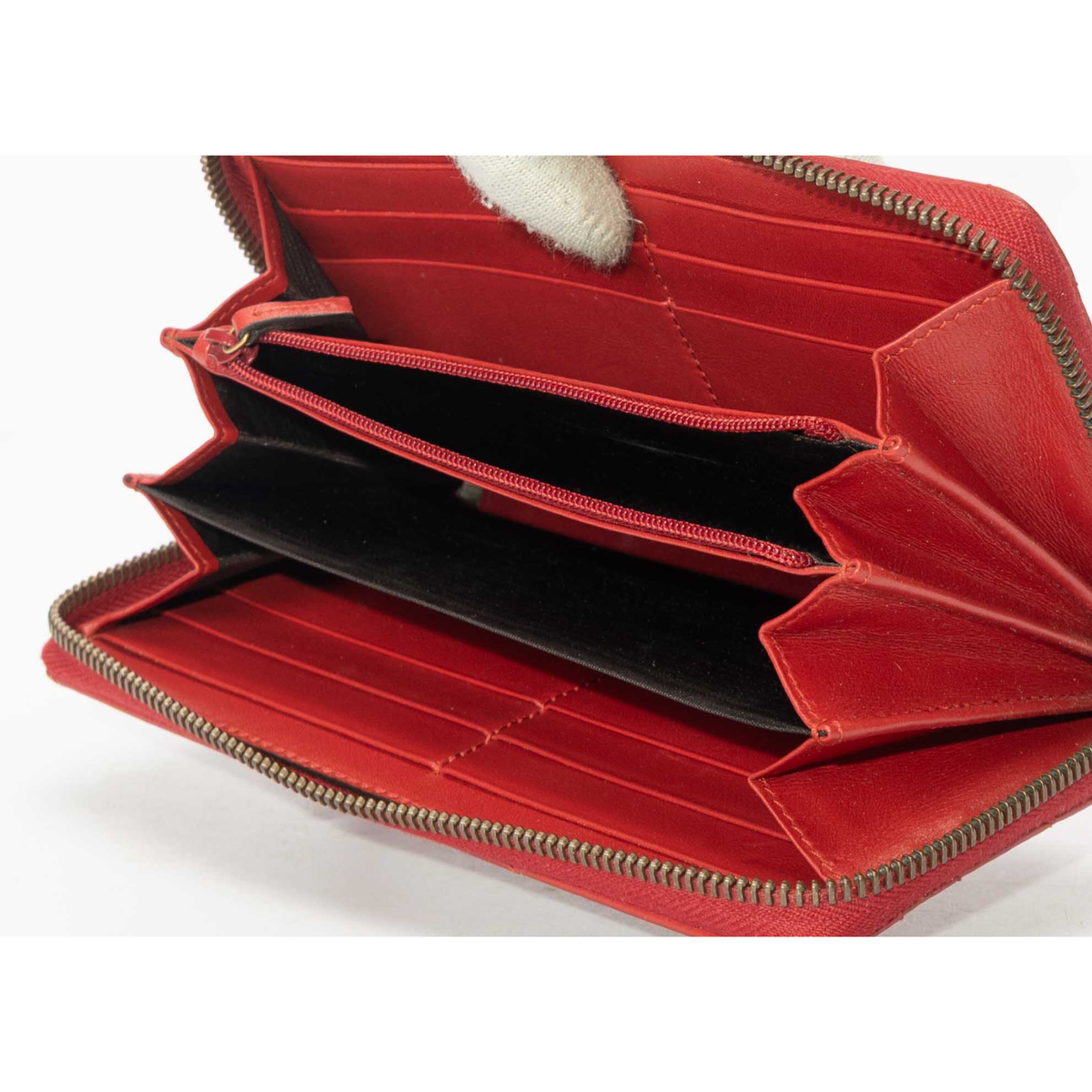 Gucci GG Marmont Zip Around Wallet