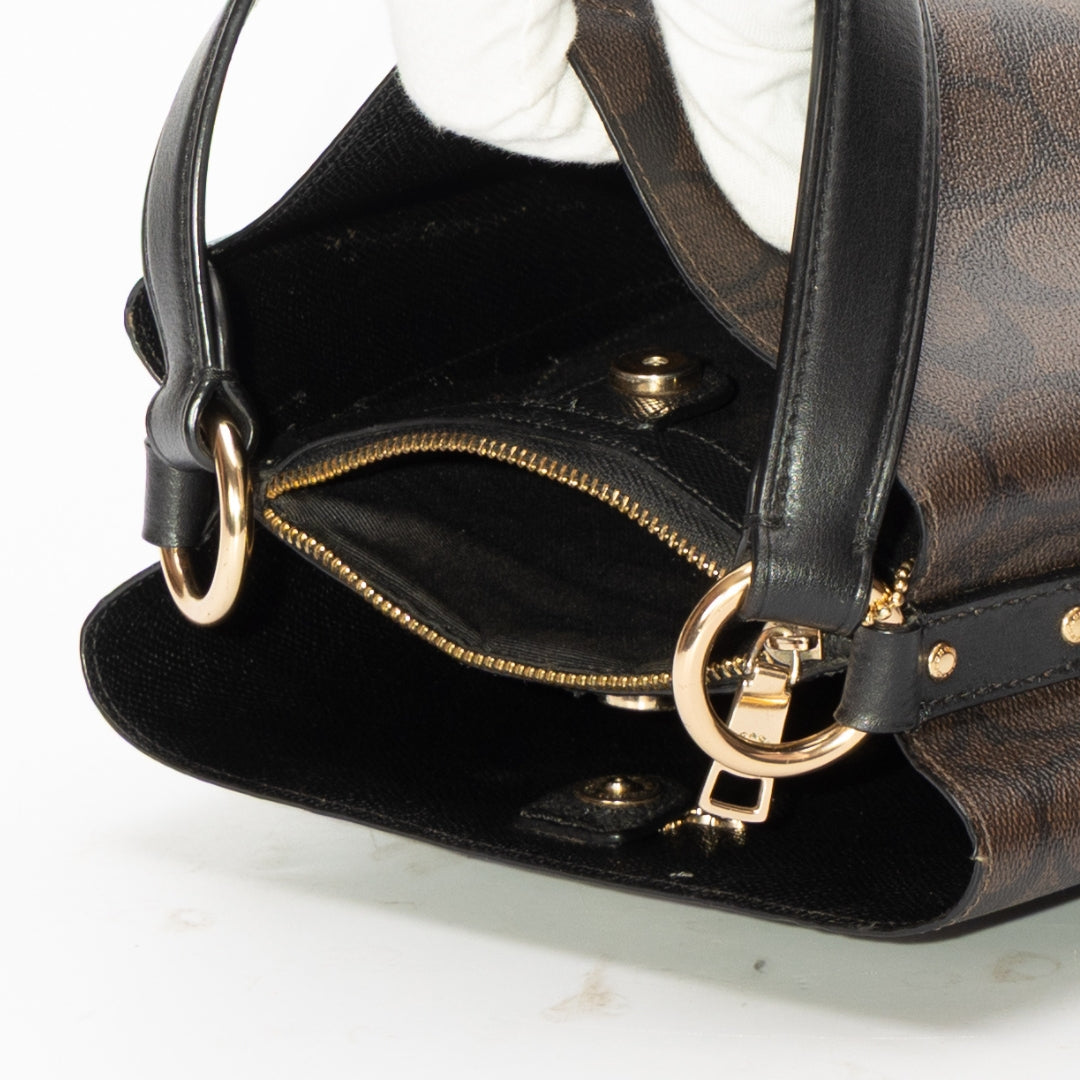 Coach Signature Canvas Mollie Bucket Bag 22