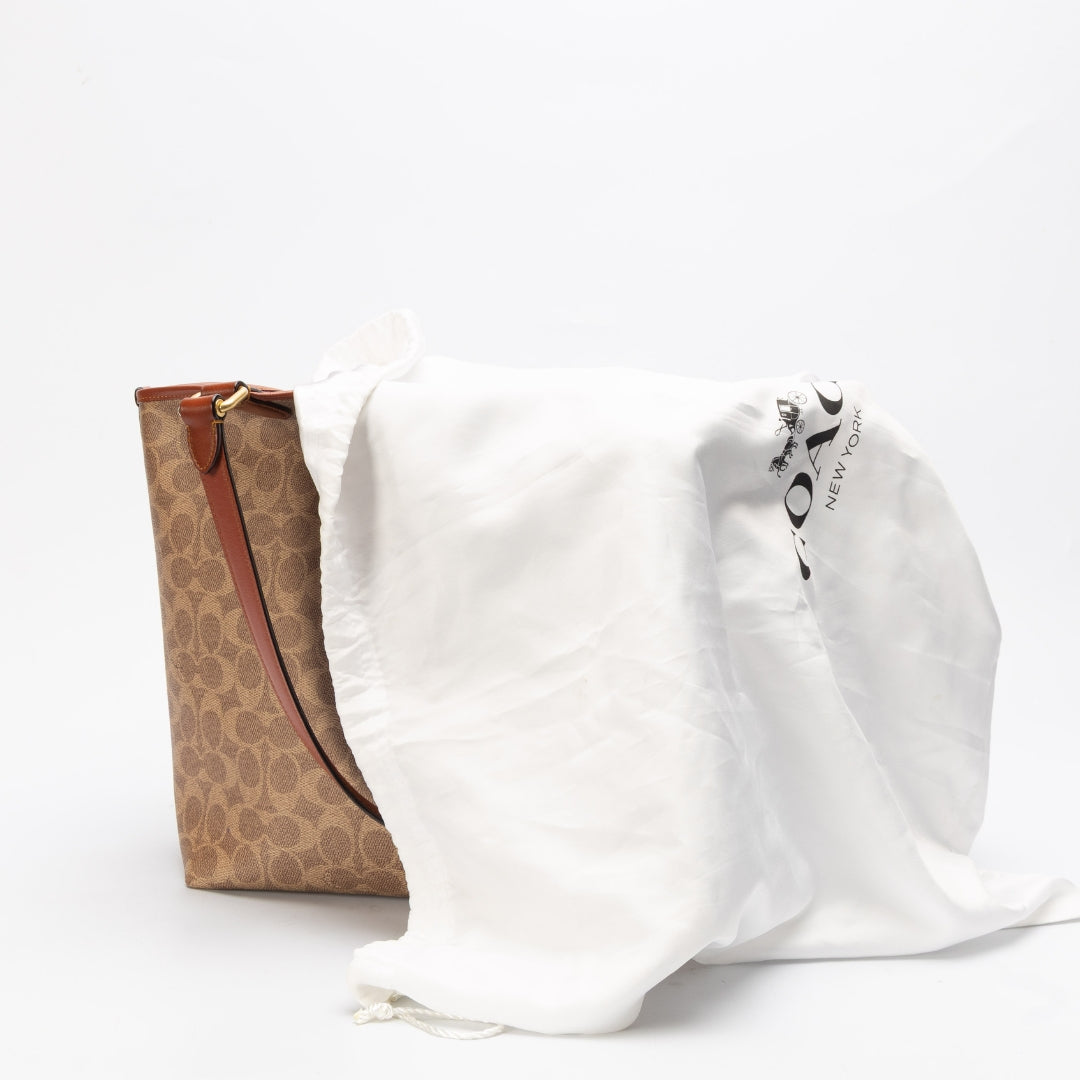 Coach Signature Canvas Day Tote