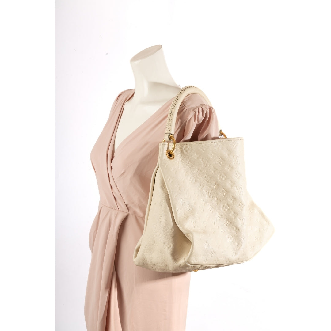 Louis Vuitton Monogram Artsy Bag