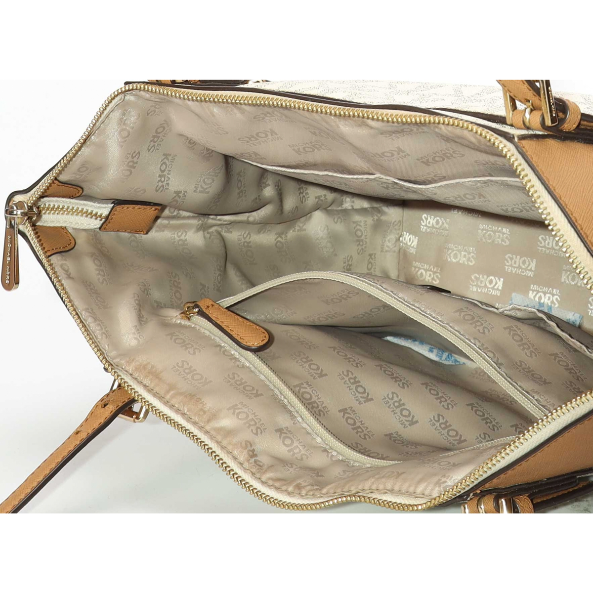 Michael Kors Voyager Tote