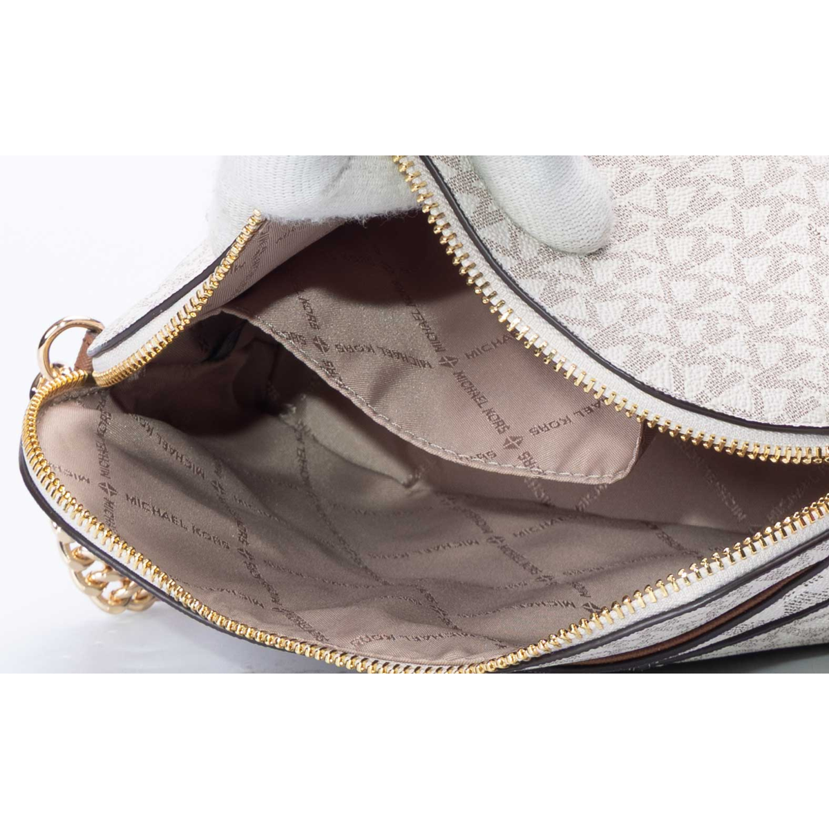 Michael Kors White Jet Set Travel Crossbody Bag