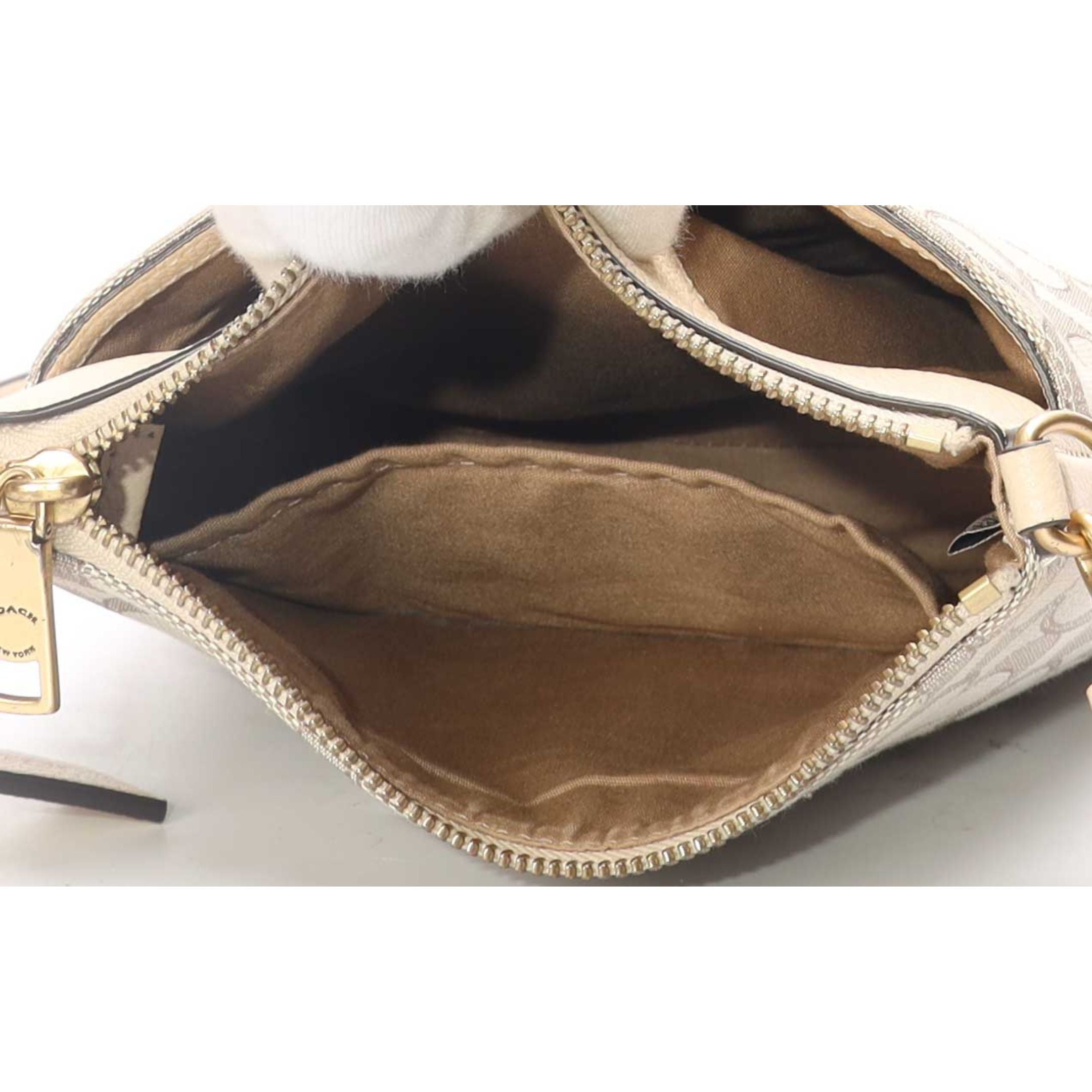 Coach Kitt Messenger Crossbody Bag
