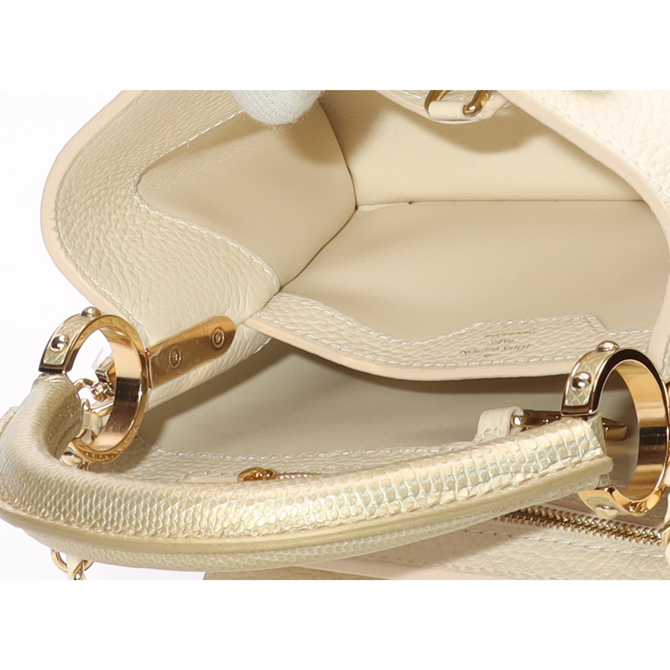 Louis Vuitton Capucines BB Stachel