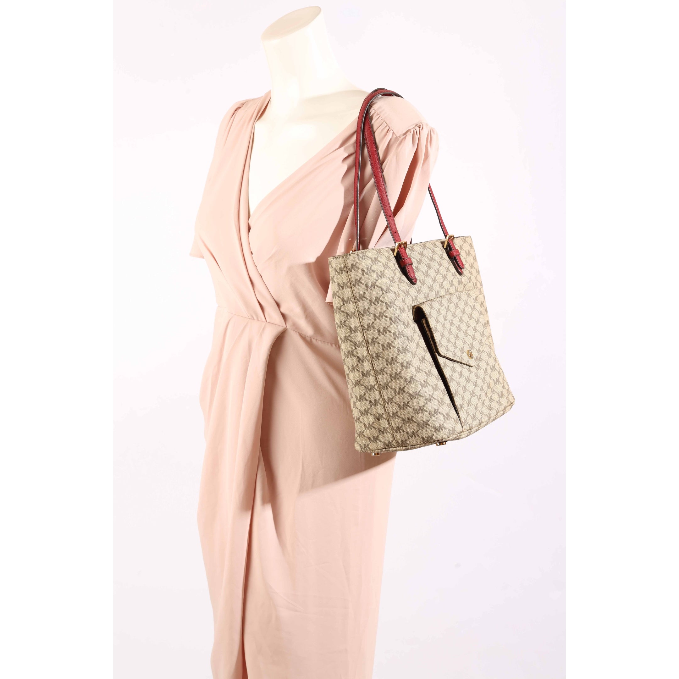 Michael Kors Jet Set Beige Pocket Tote