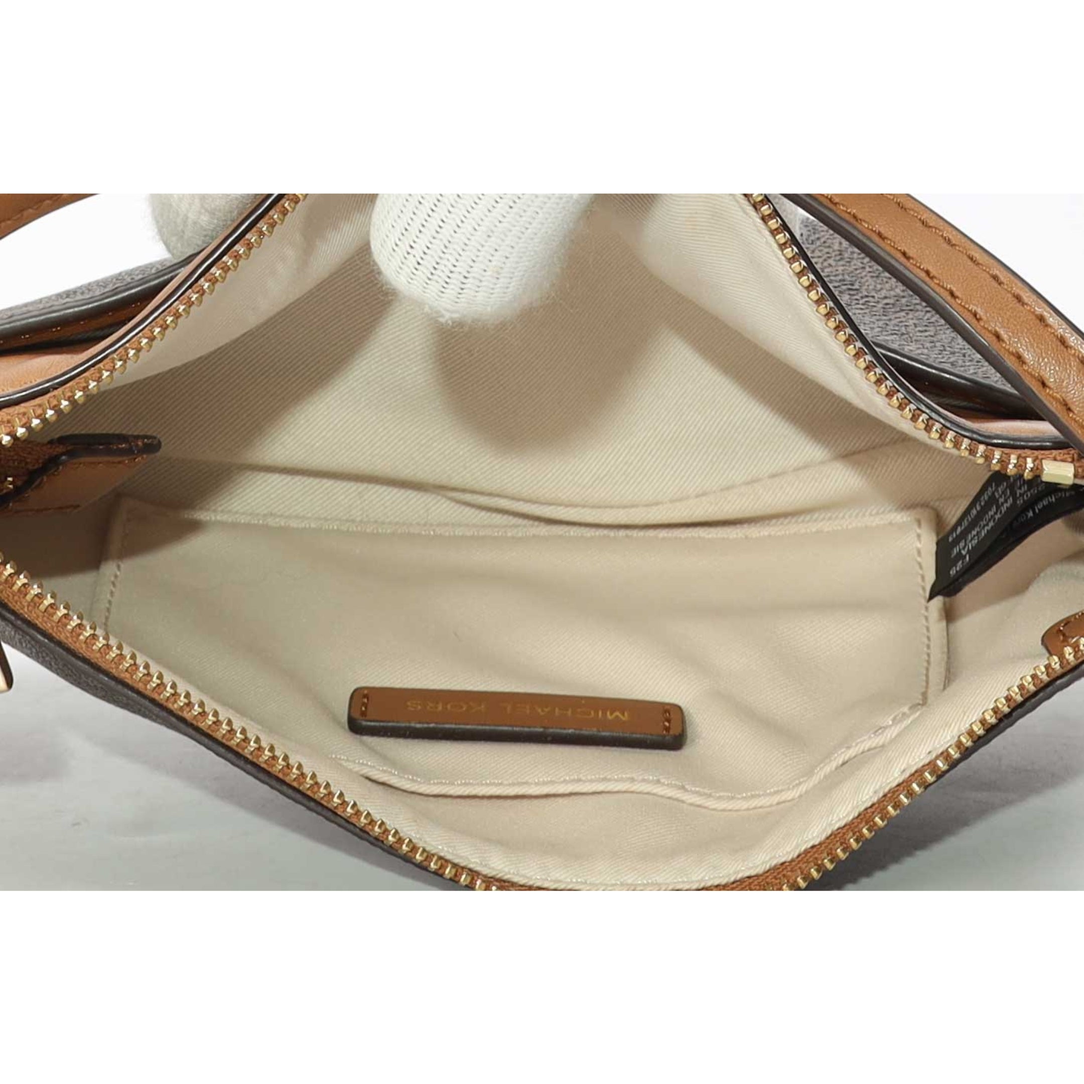 Michael Kors Jet Set Signature Logo Bag