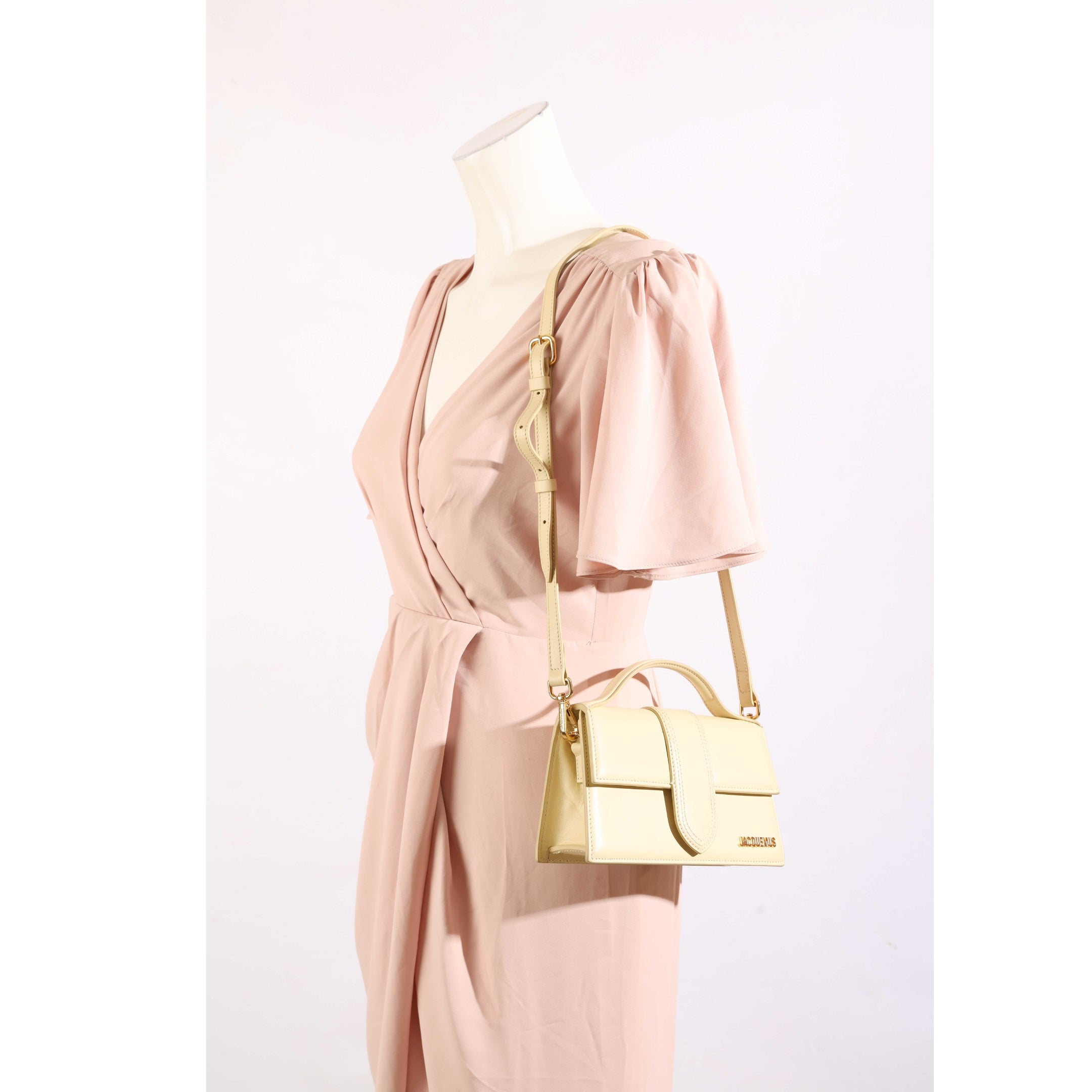 Jacquemus The large Bambino Ivory Crossbody Bag