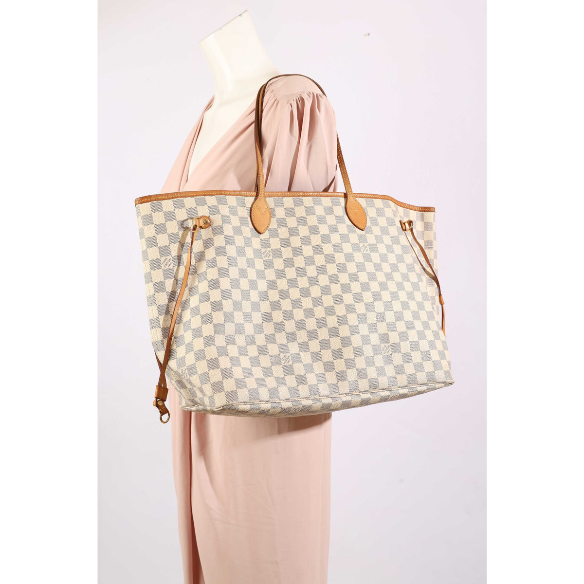 Louis Vuitton Neverfull GM Beige Tote