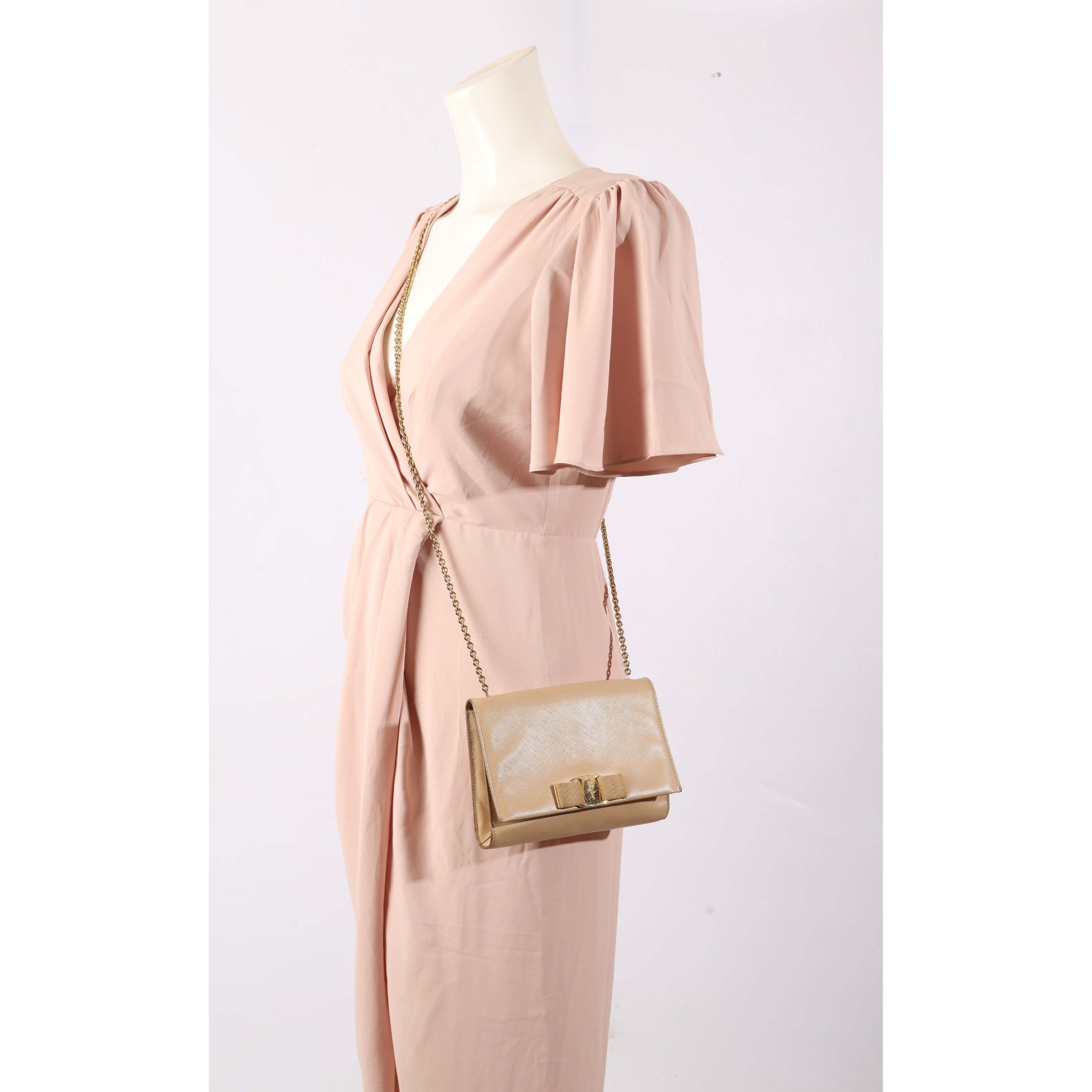 Salvatore Ferragamo Beige Vara Bow Chain Crossbody Bag