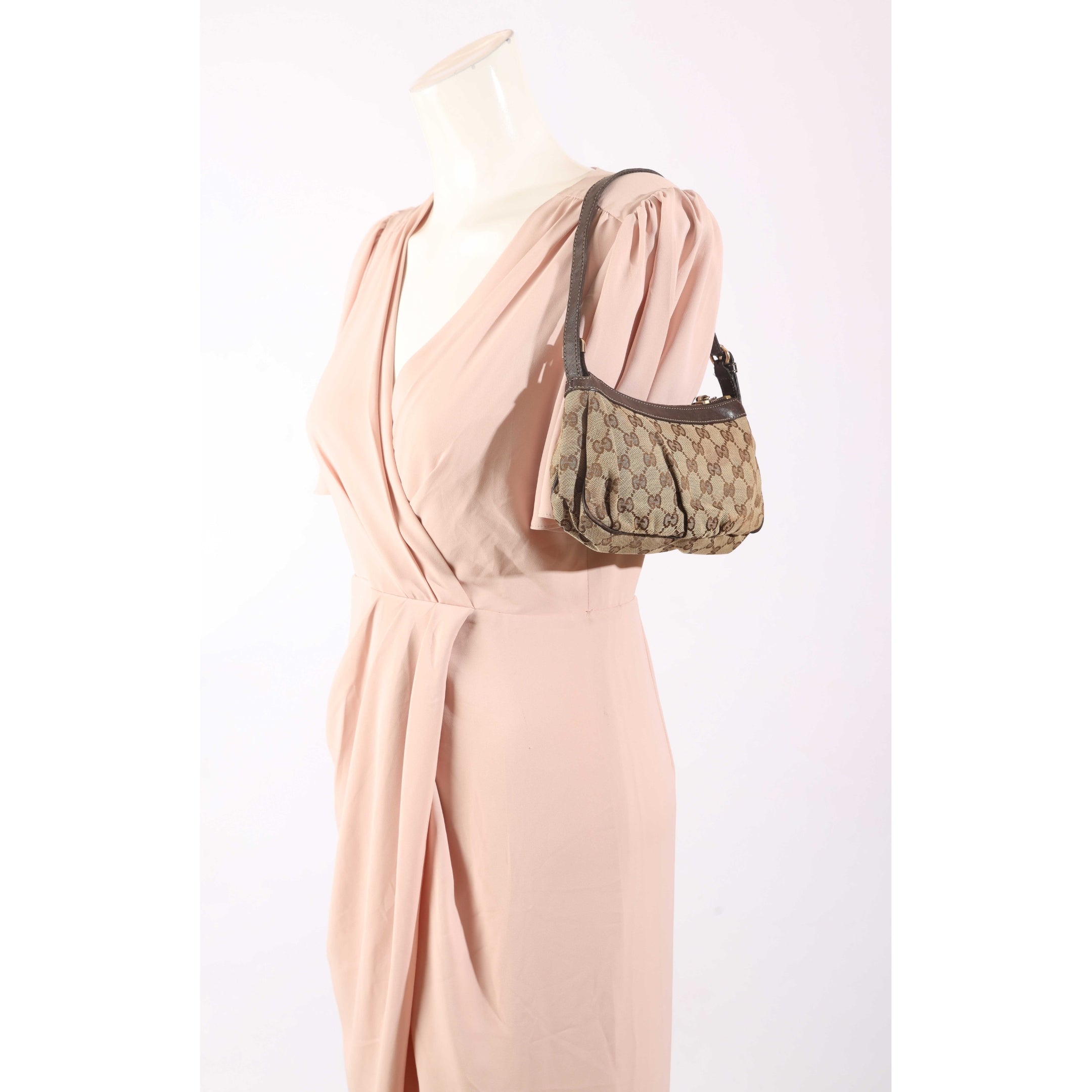 Gucci GG Canvas Lovely Heart Pochette